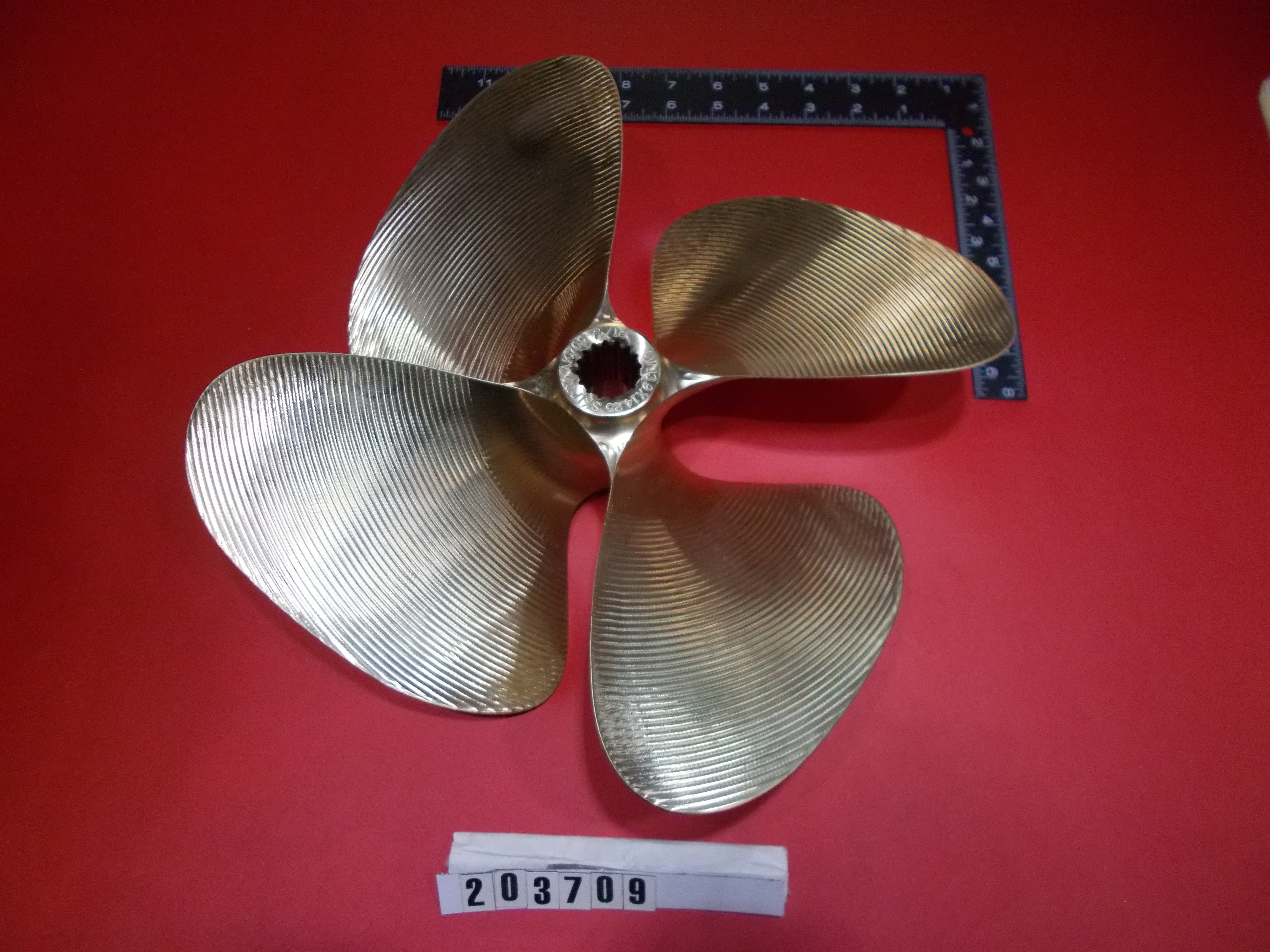 Replaced by Part# 201709MF : PROP-13.9 X 14.25 LC SPLINED 4 BLADE 5.7L '15