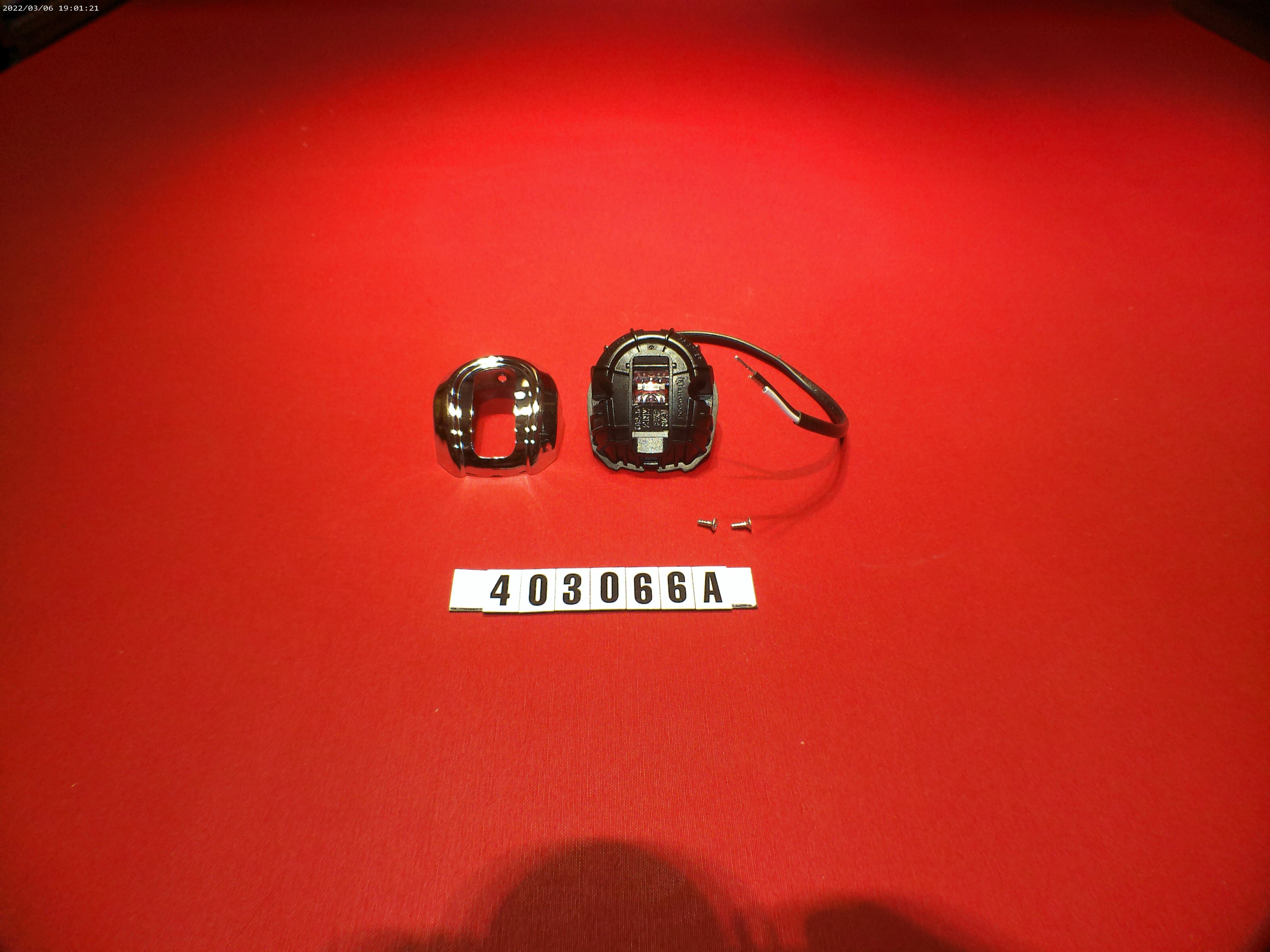 LIGHT - NAV PORT/STBD - Pull 1 Green & 1 Red Light and 4 screws