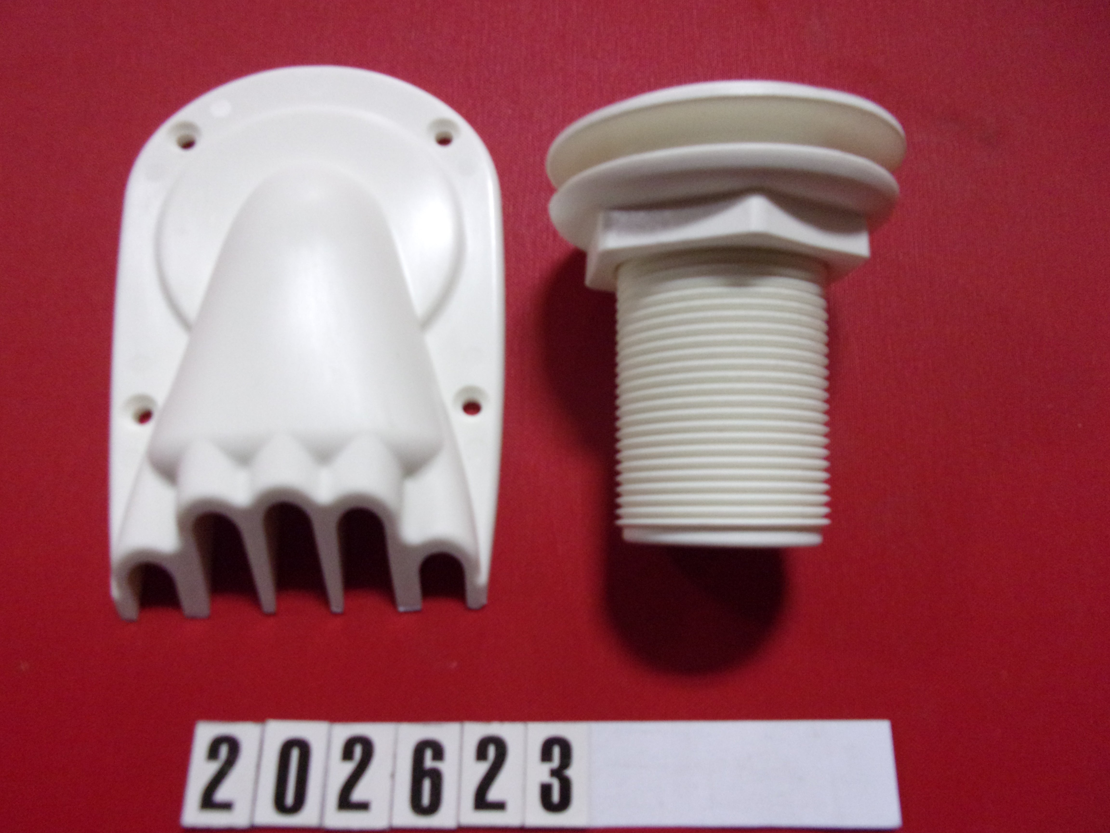 SCOOP-HI FLOW STRAINER FORESPAR