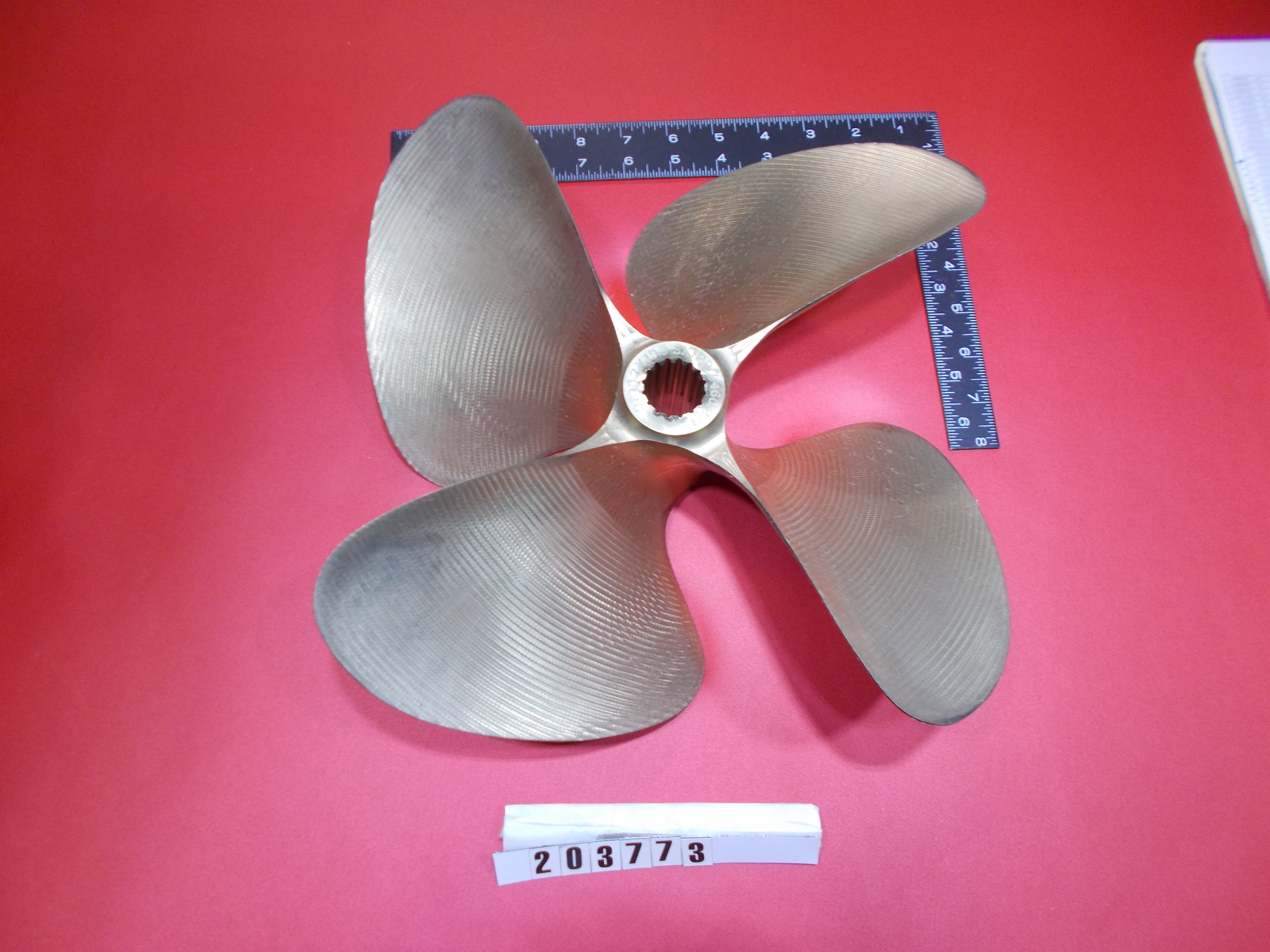 "PROP-13.7X19.5LX4 BLADE, 1 1/8 CNC SPLINED, LH, BRZ '04 (TB PS)"