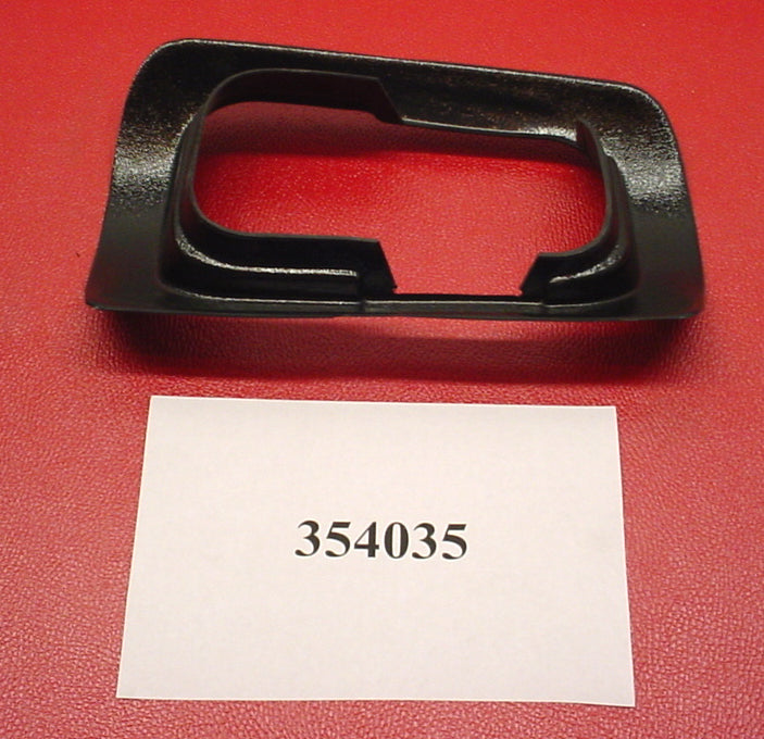 VENT - BOX COLLECTOR STBD UPPER