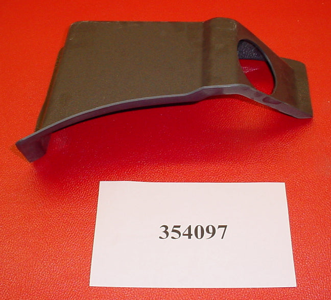 COLLECTOR BOX-FRT(STBD) 214 '07-12