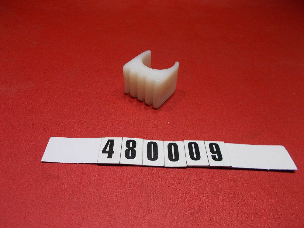 "CLIP-WINDSHIELD BLOCKER WHITE 1"""