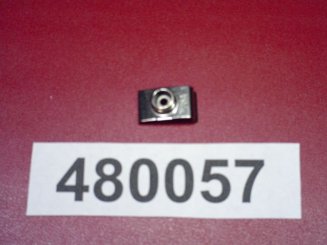 CLIP-METAL FOR OLD STYLE AMERITEX WINDSHIELD 2006 78a