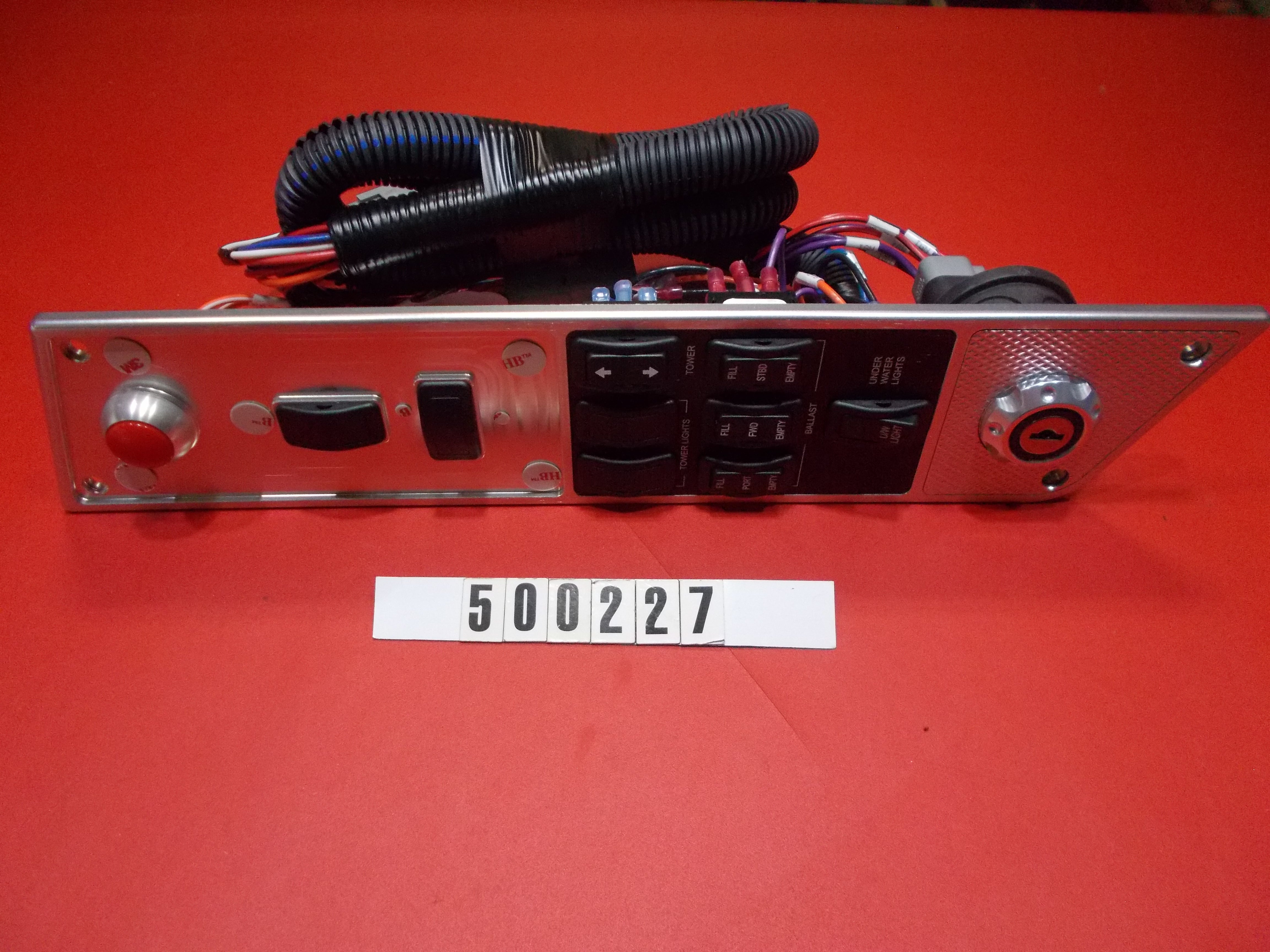 PANEL-ARMREST CNTRL 14'S - 55 '14