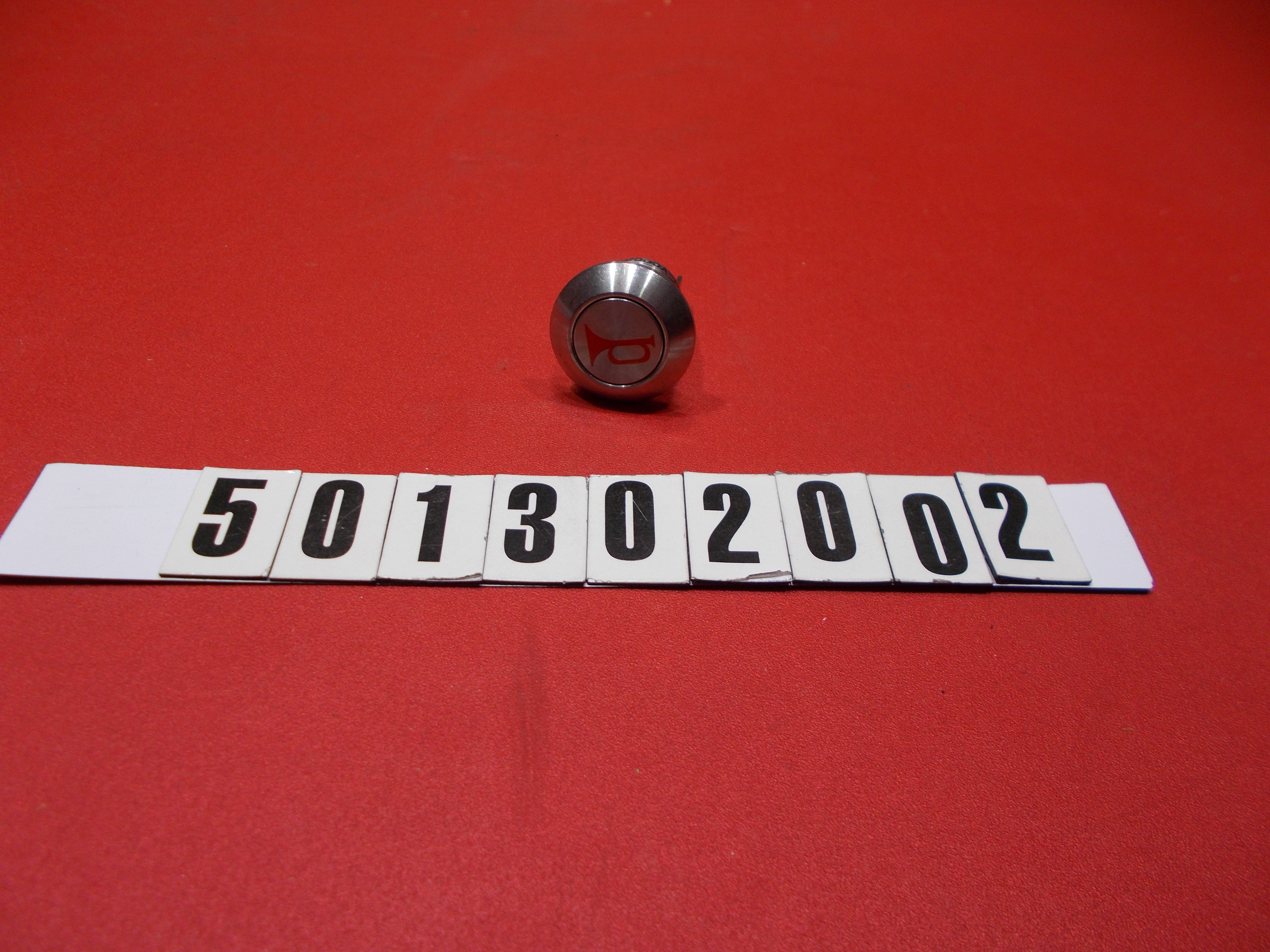 SWITCH-HORN '12-'14 PUSH BUTTON SILVER