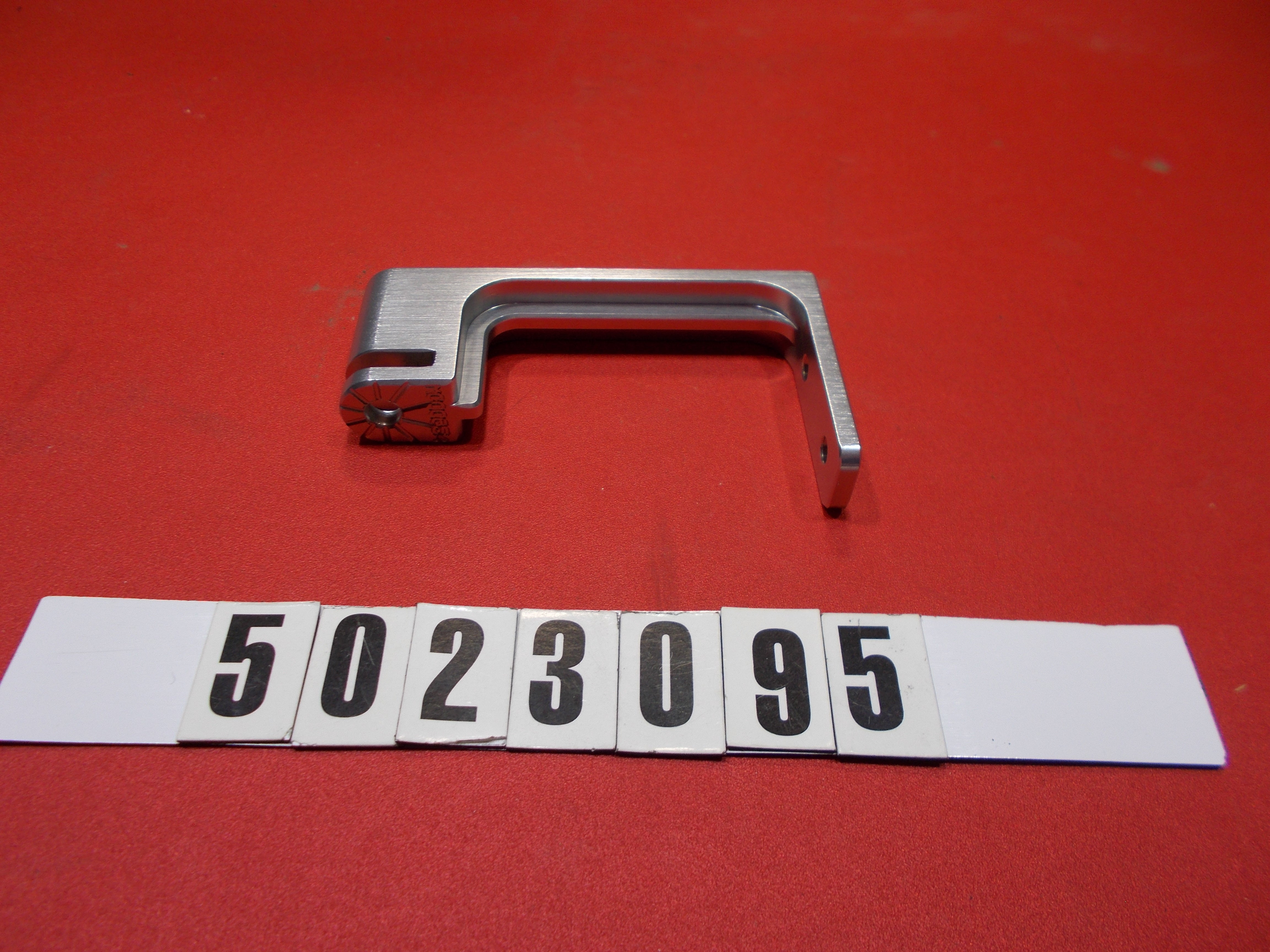 SWIVEL-BRACKET MOUNT GO PRO