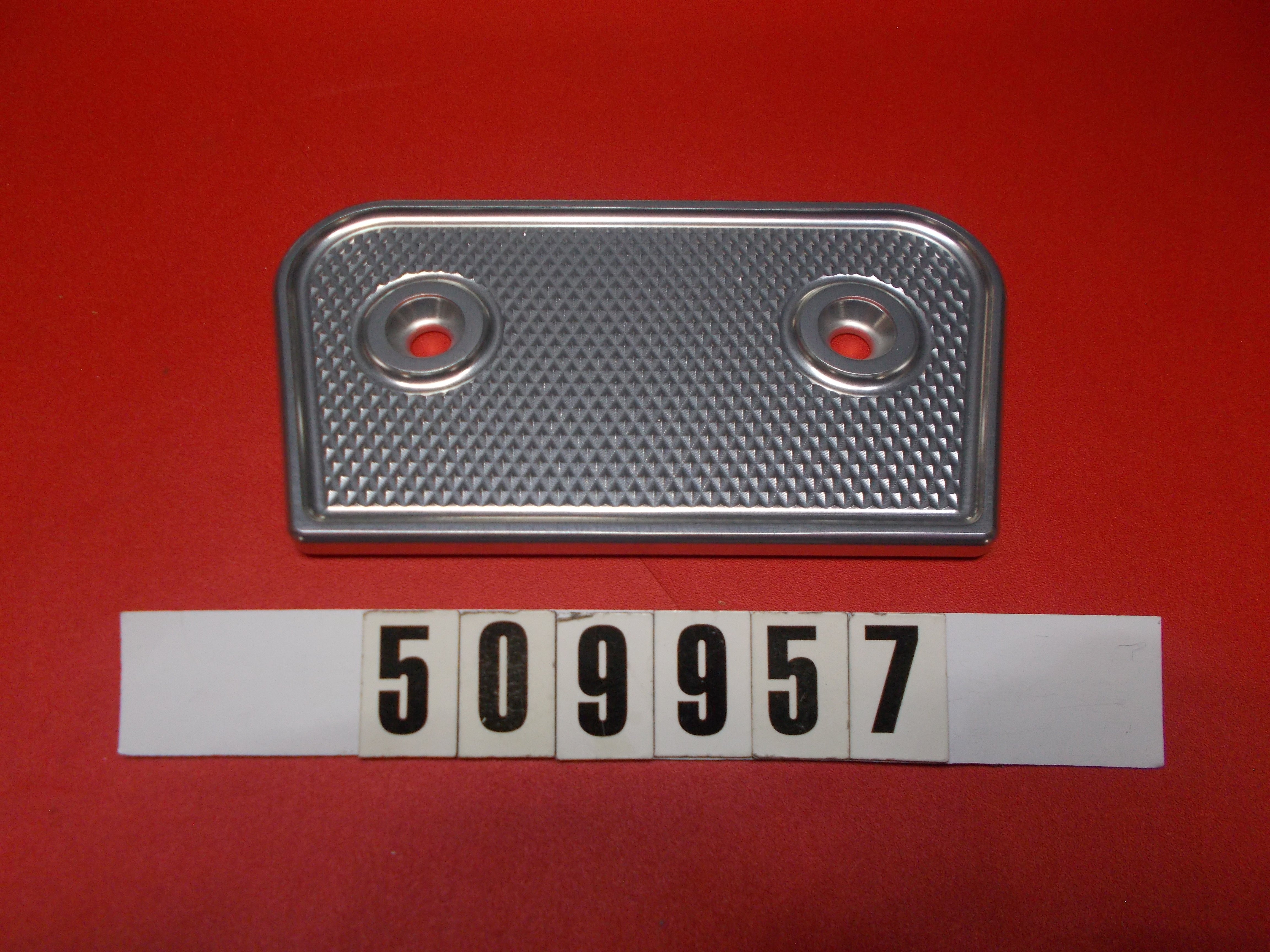 PLATE- MOTOR BOX LATCH COVER X46 '14