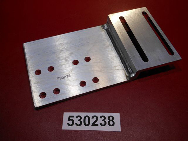 Replaced by Part# 530238B : "BRACKET-STEERING HYD 200/45SS'05-08, X-SS,235 '11-'14 HYDRAULIC"