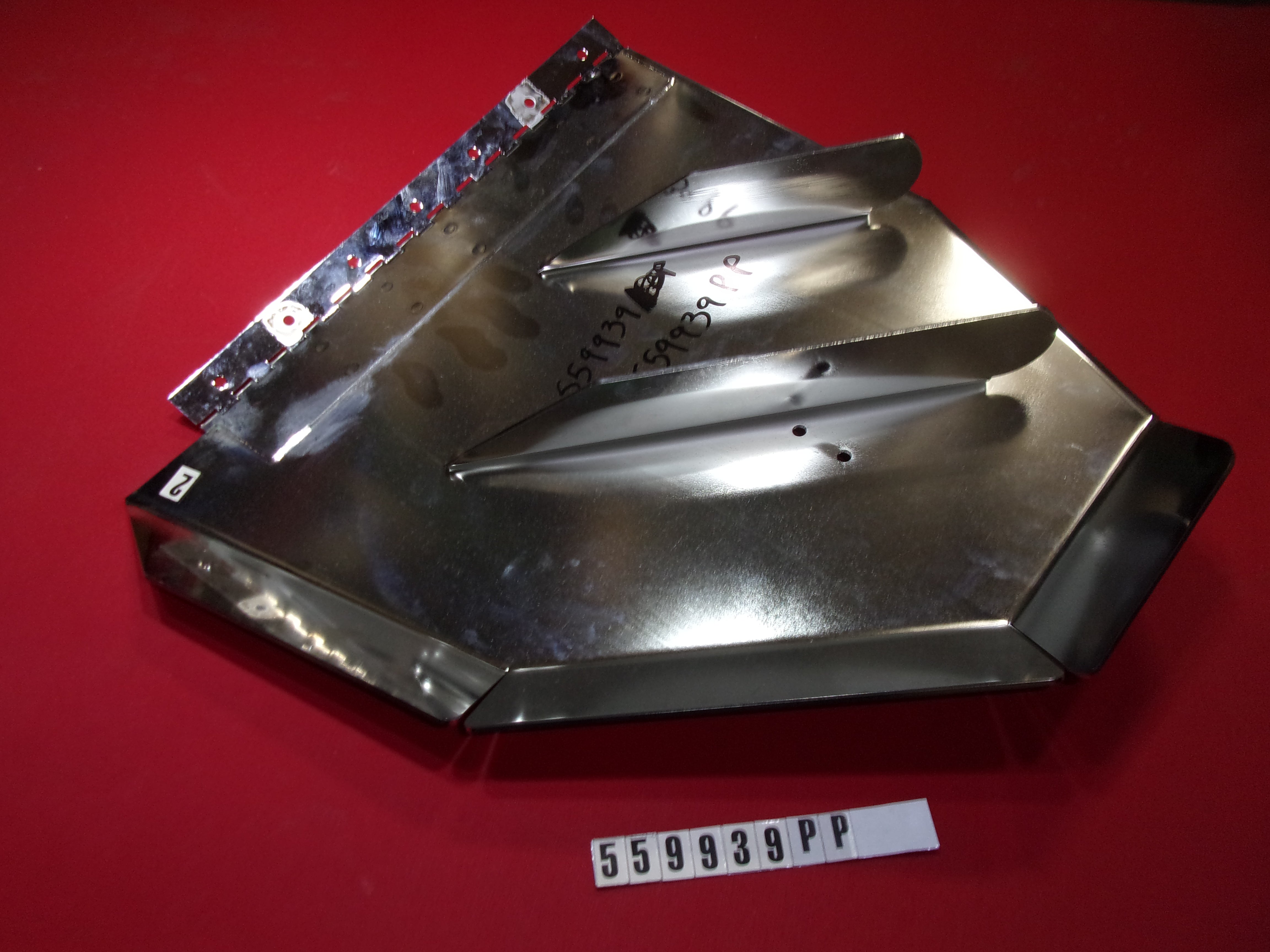 SURF-TAB PLATE ONLY PORT SIDE FITS 559939