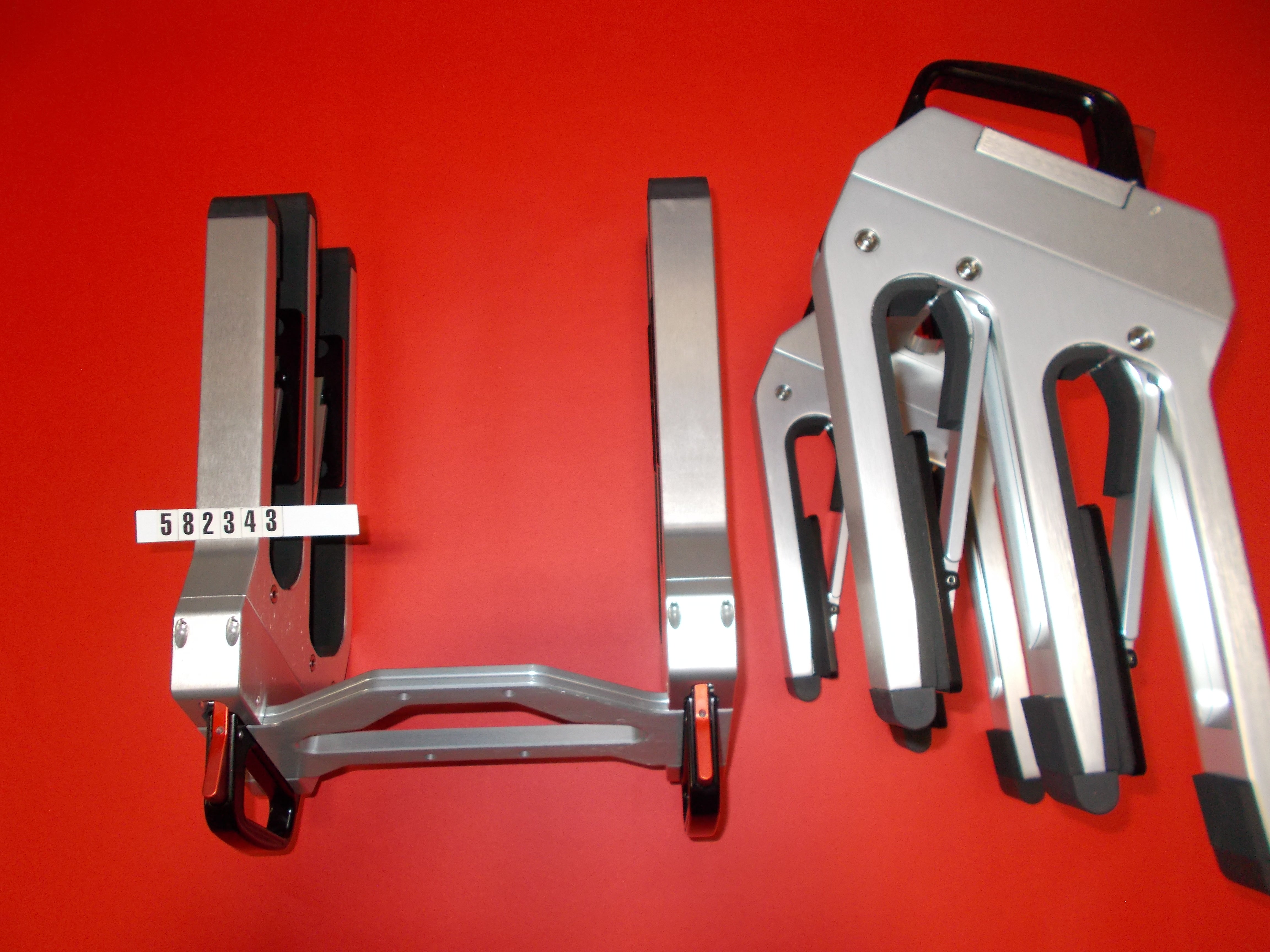 Replaced by Part# 582343B : RACKS-WAKE/SURF ZFT4/7 '18