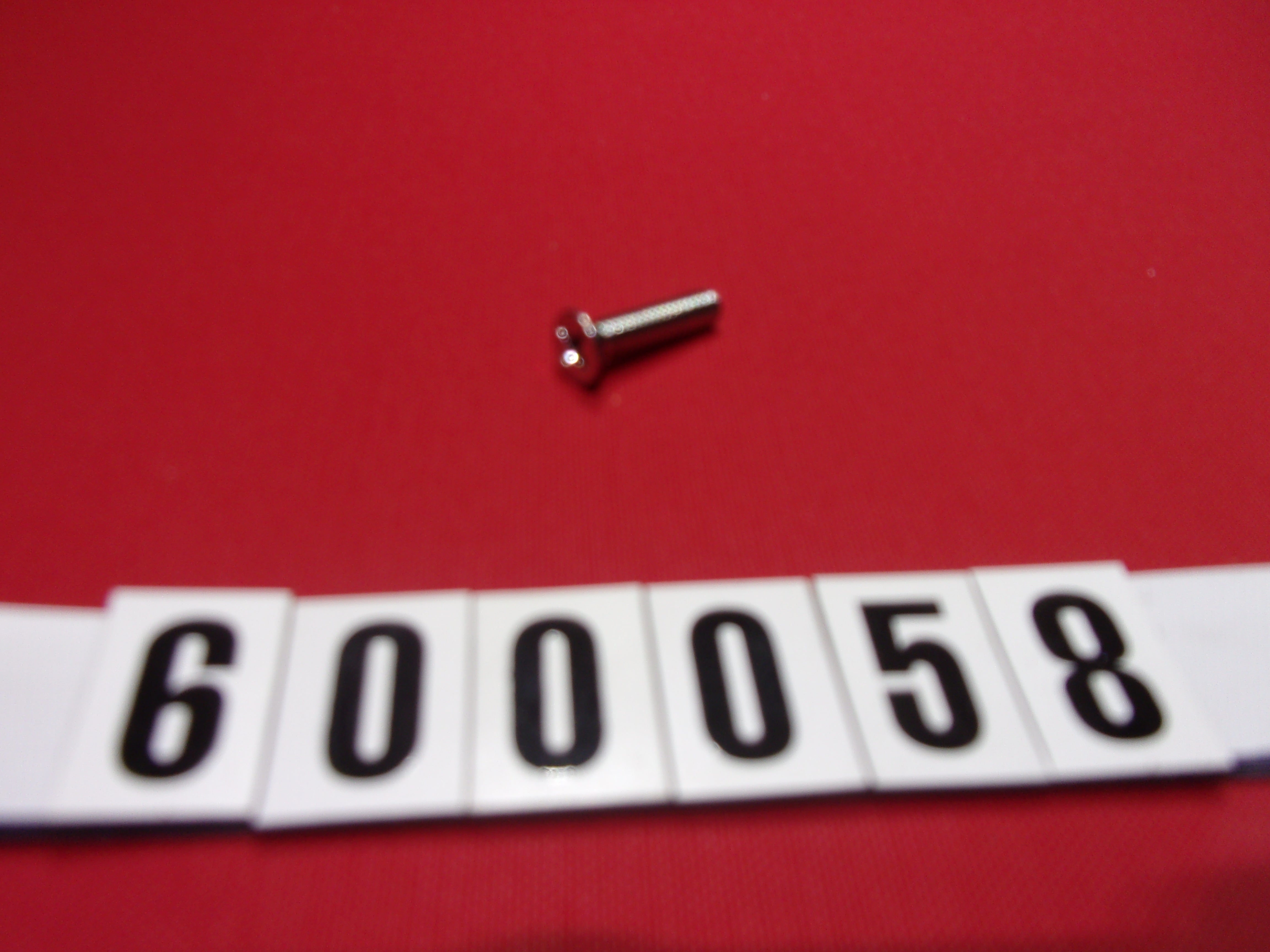 "SCREW, PFH, 8-32 X 3/4, SS (KP)"