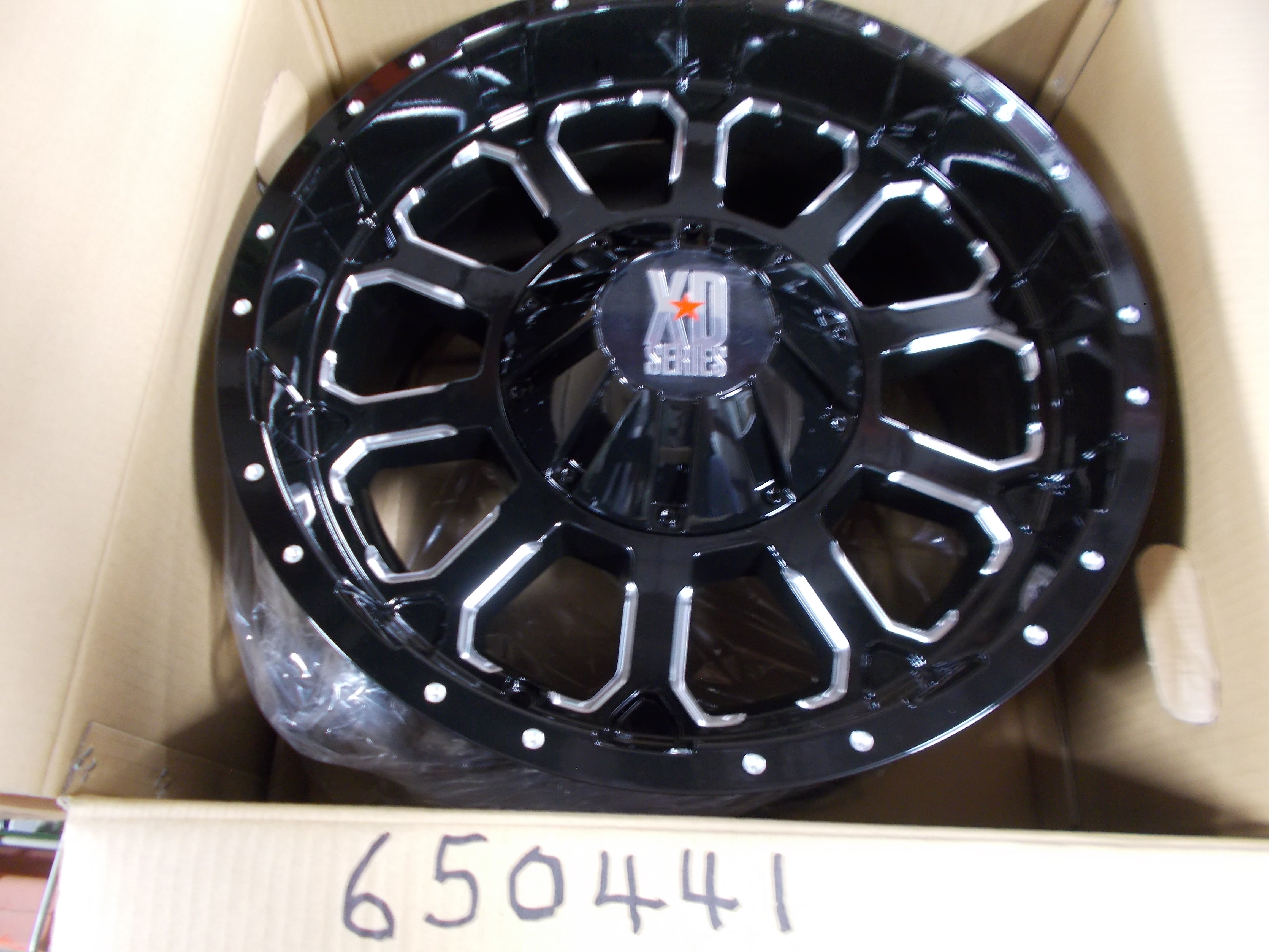 Replaced by Part# 6504412 : "WHEEL -BLACK 18"" WHEEL XD806 MILLED 255/55" NLA