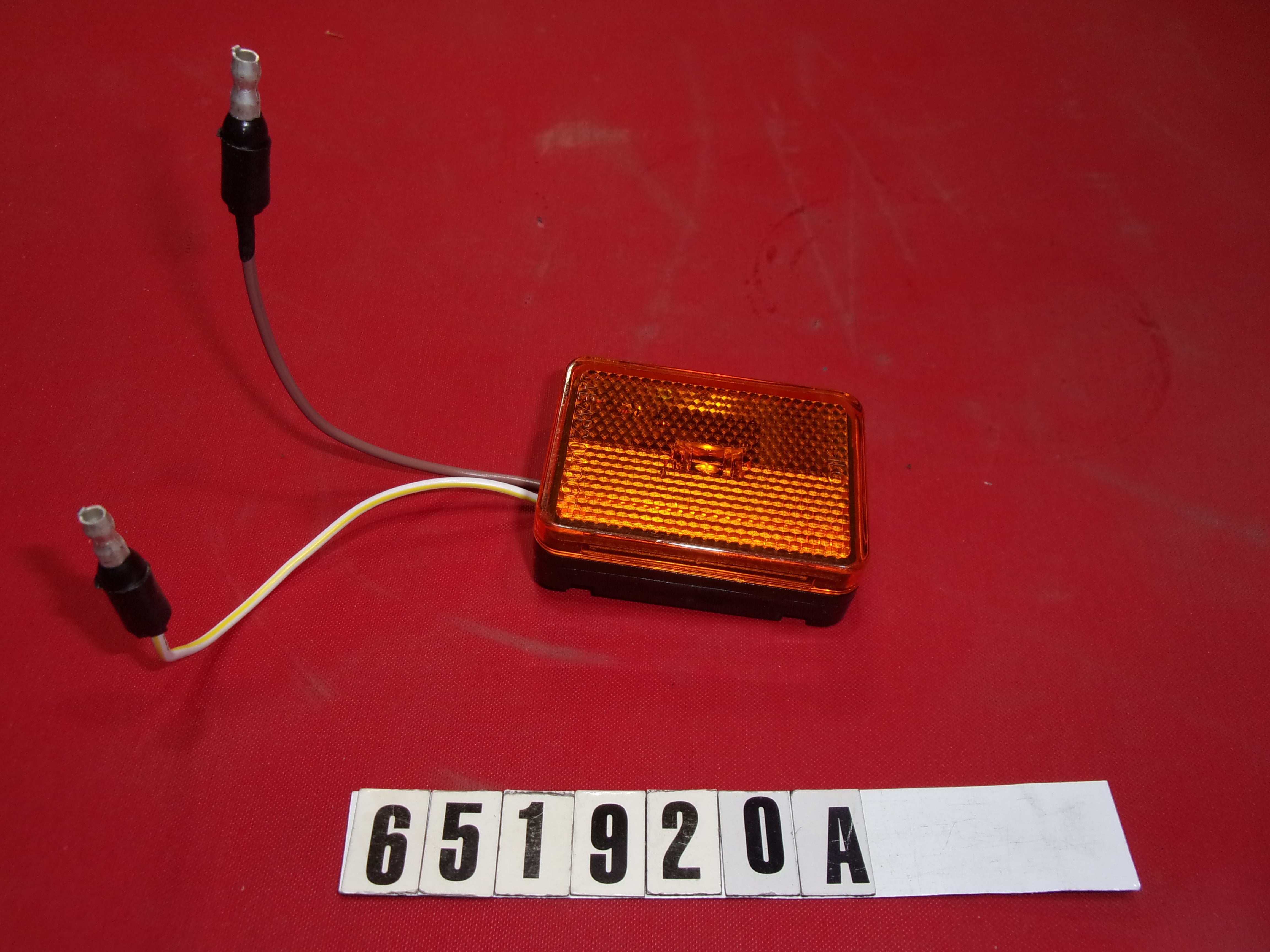 LIGHT-SURFACE MOUNTED LED CLEARANCE LAMP AMBER '07-'12 REVA