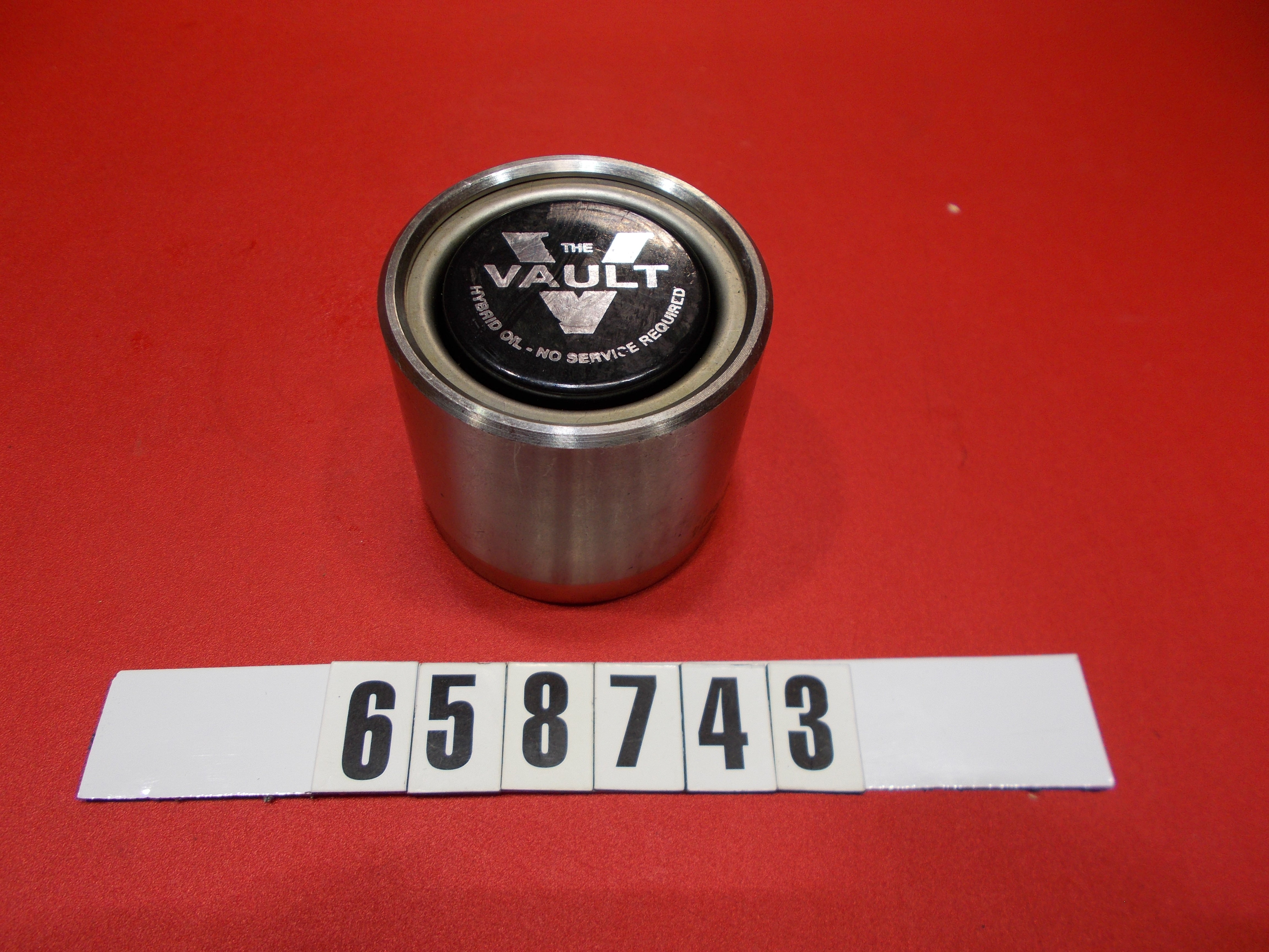 ROTOR-GREASE CAP .1980 5 LUG HUB '13 VAULT