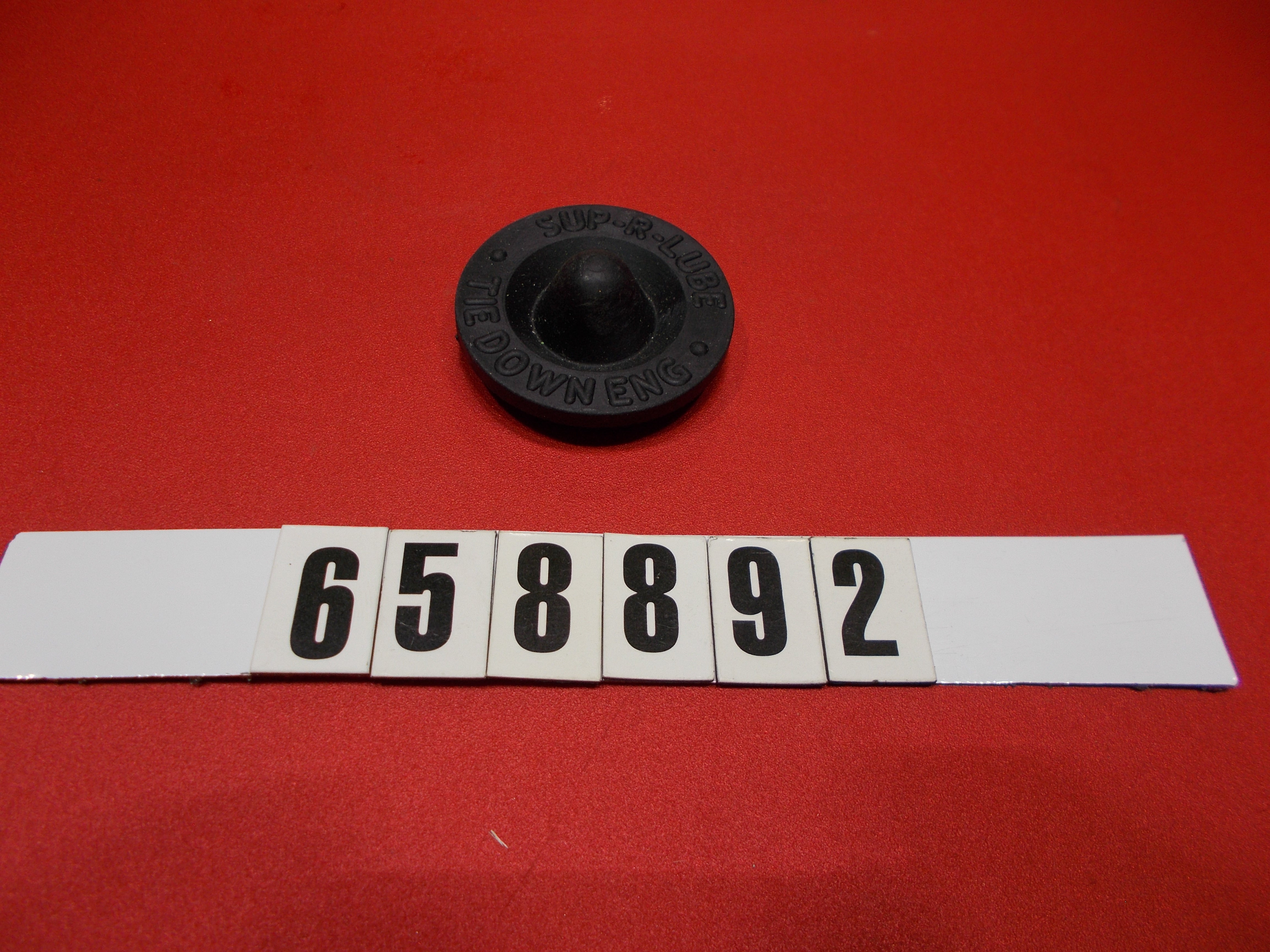 GREASE-CAP PLUG ONLY BLACK 5 LUG HUB FITS THE 658891 TIEDOWN