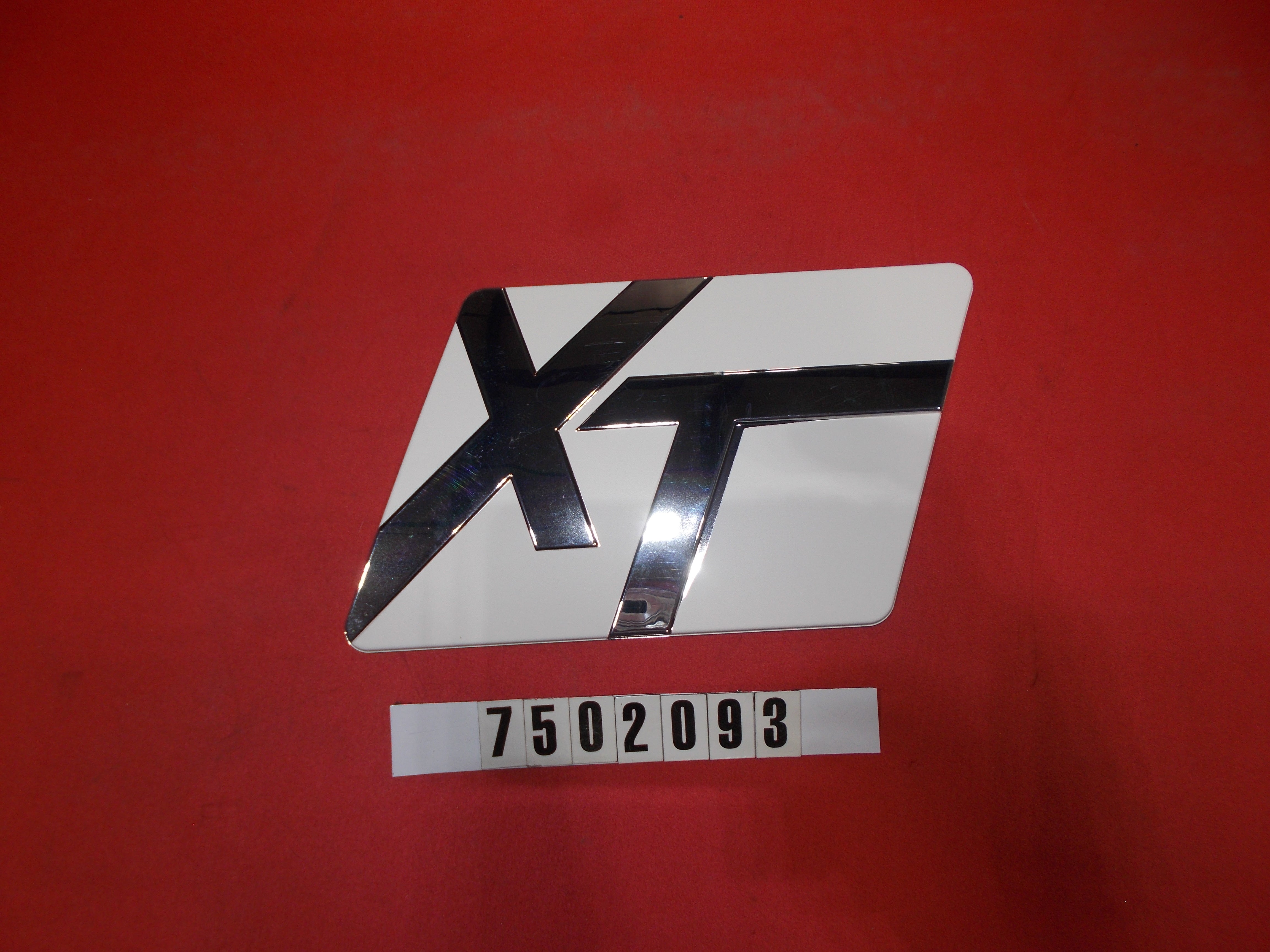 DECAL-SHIELD SATAN WHITE XT23 '17