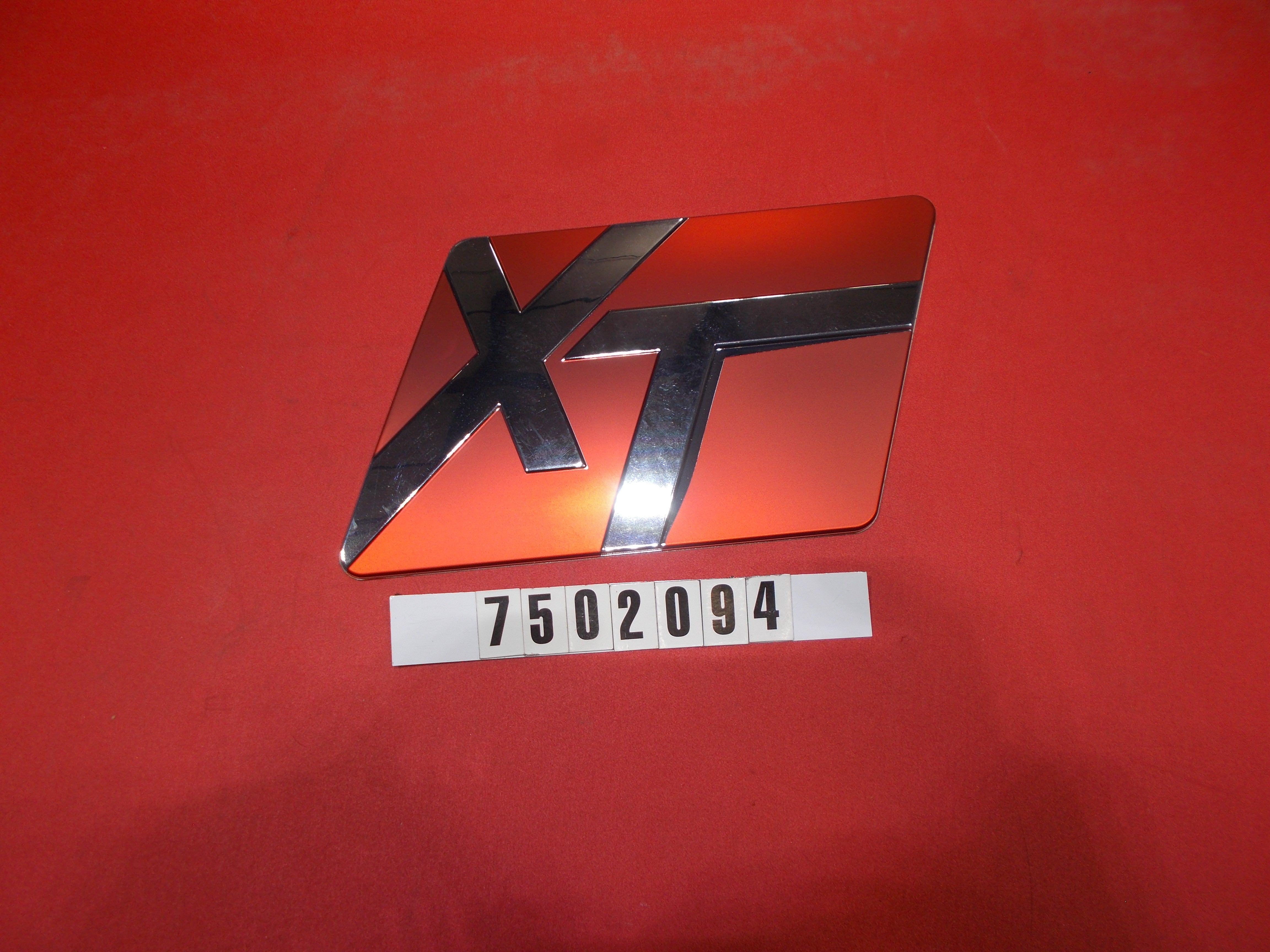 DECAL-SHIELD SATIN RED XT23 '17