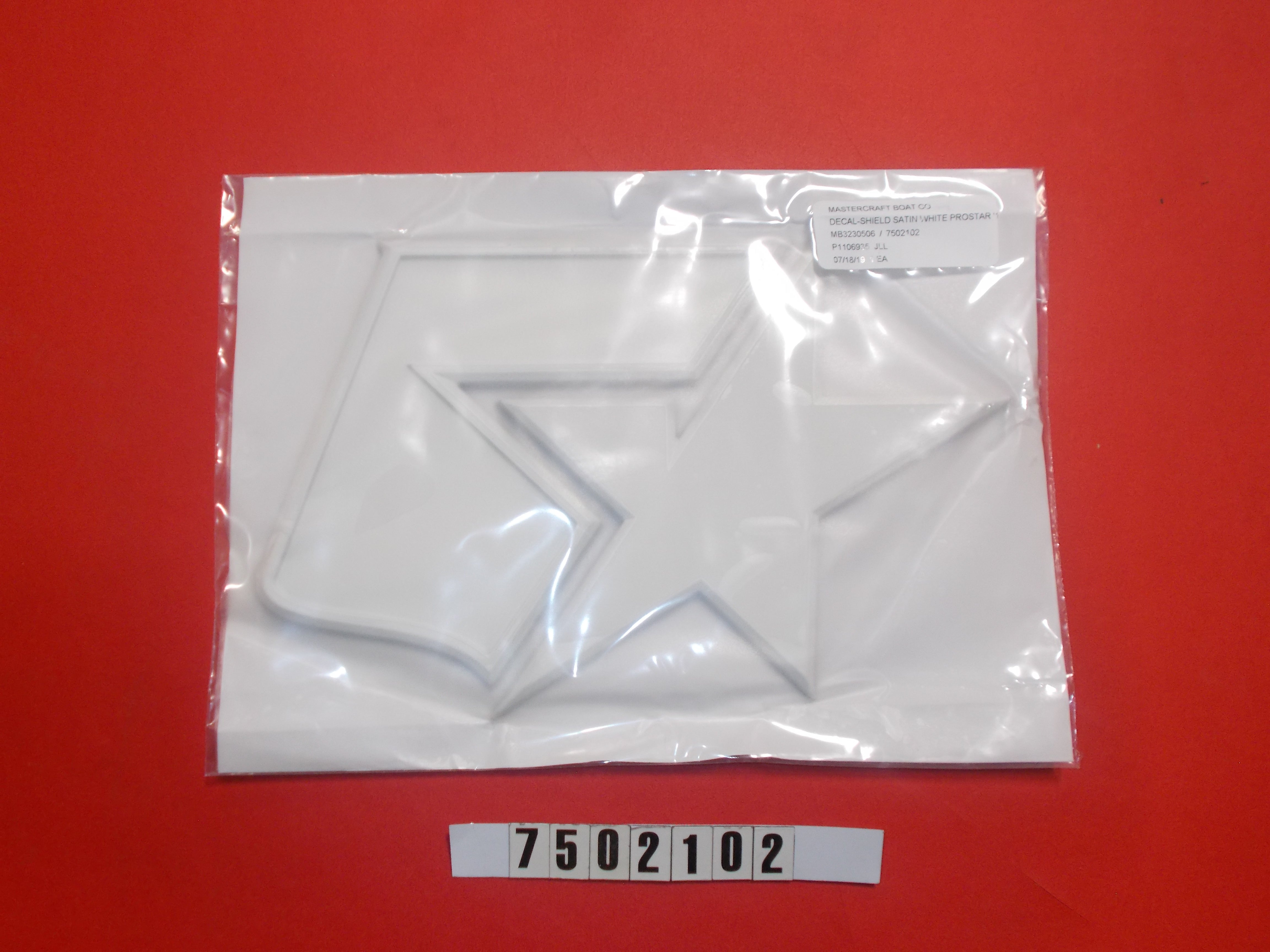 DECAL-SHIELD SATIN WHITE PROSTAR '17