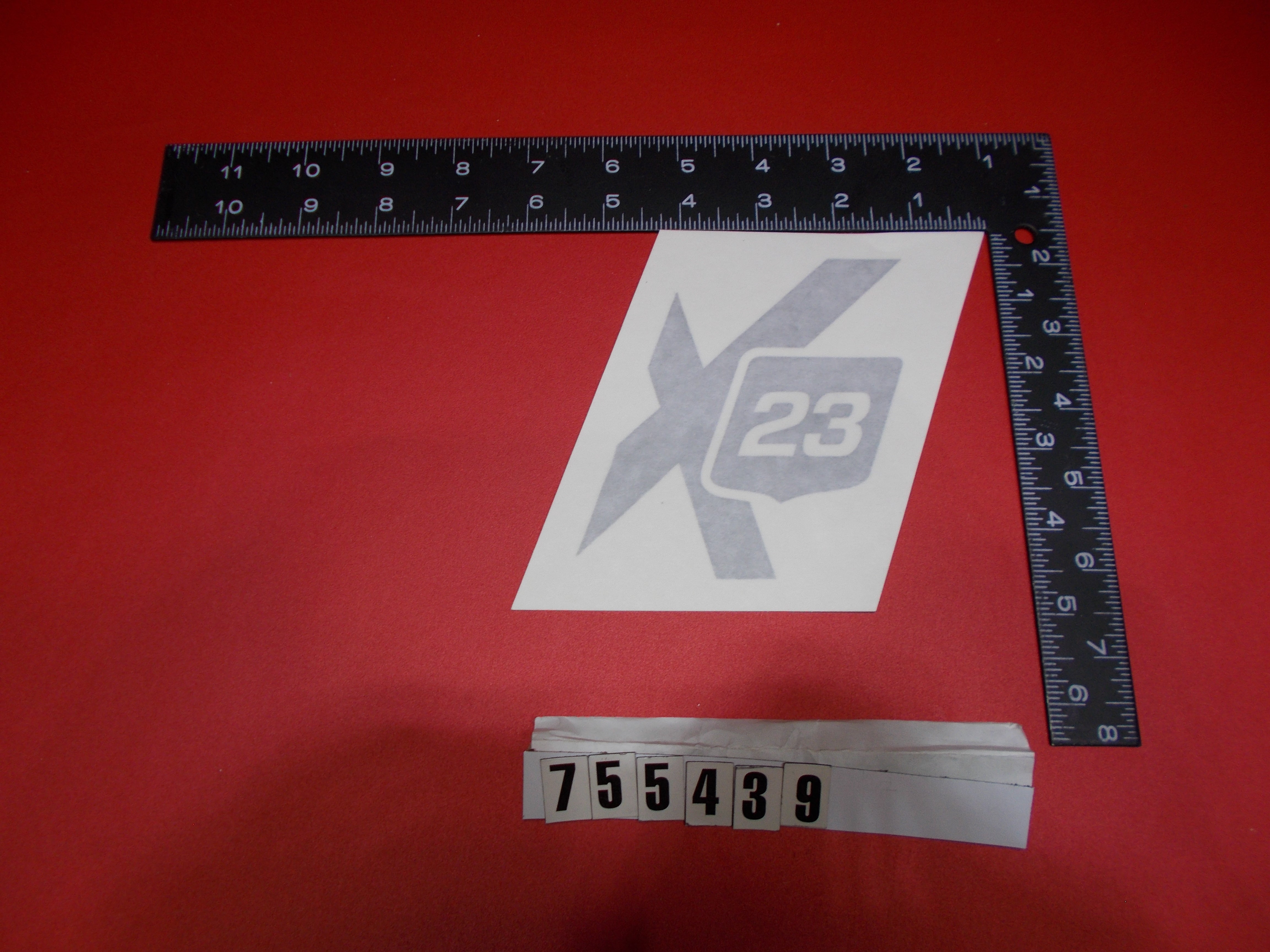 DESIGNATOR-TRAILER E8 X23 SILVER '16