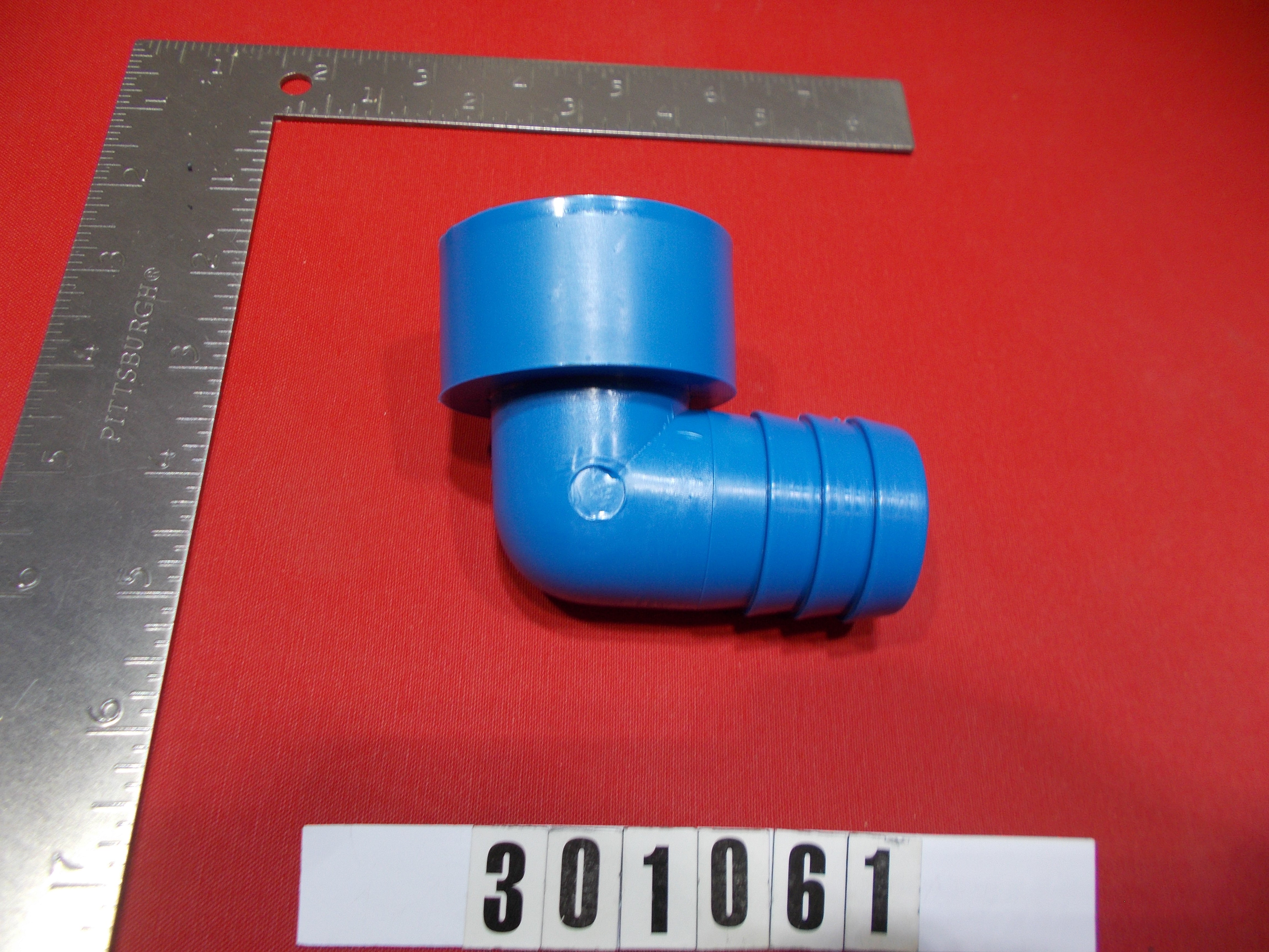 "FITTING-90* FEMALE 1.5"" NPT TO 1.5"" BARBED"
