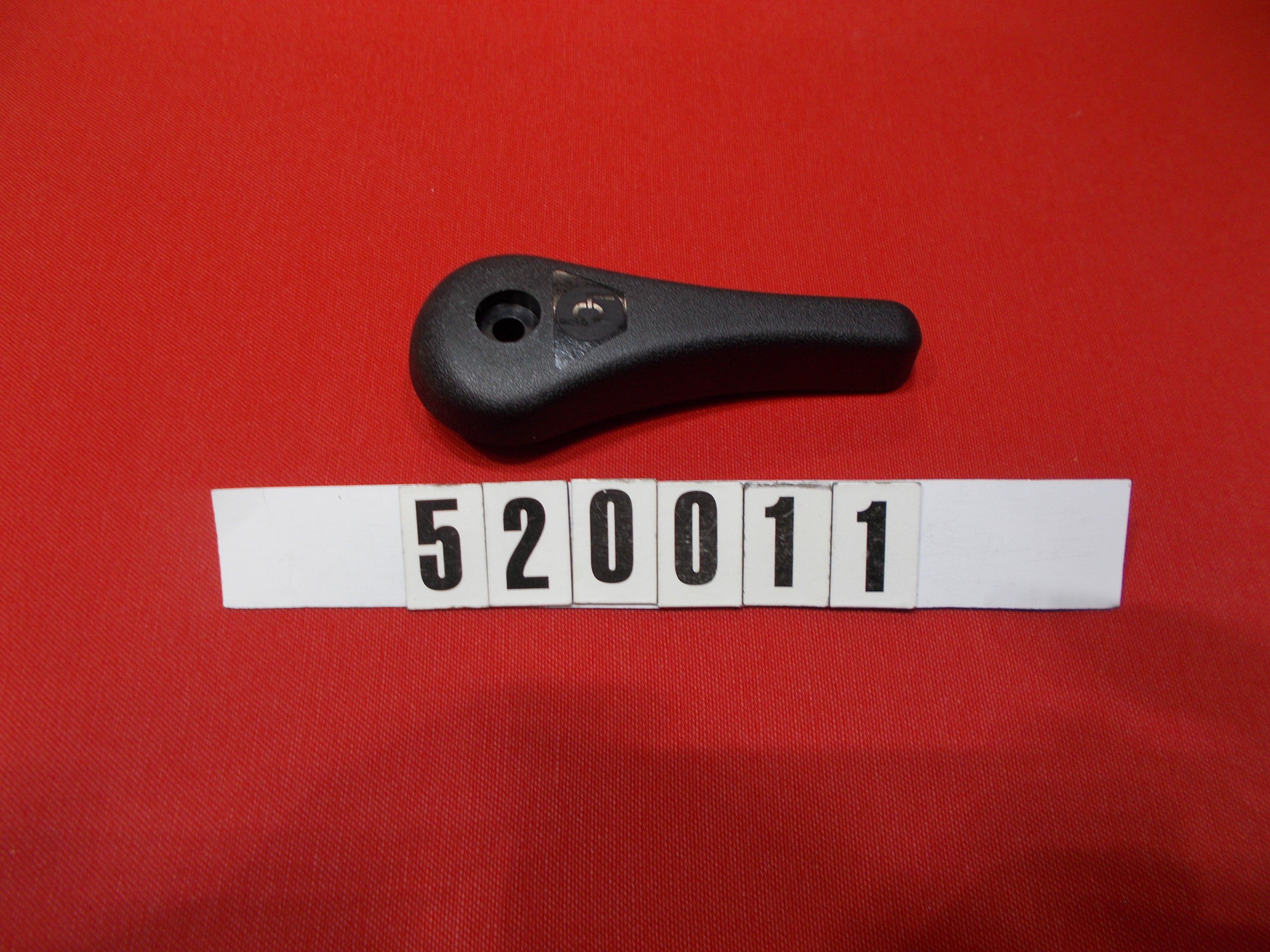 HANDLE-HELM SEAT XSERIES '16 WITH SCREW