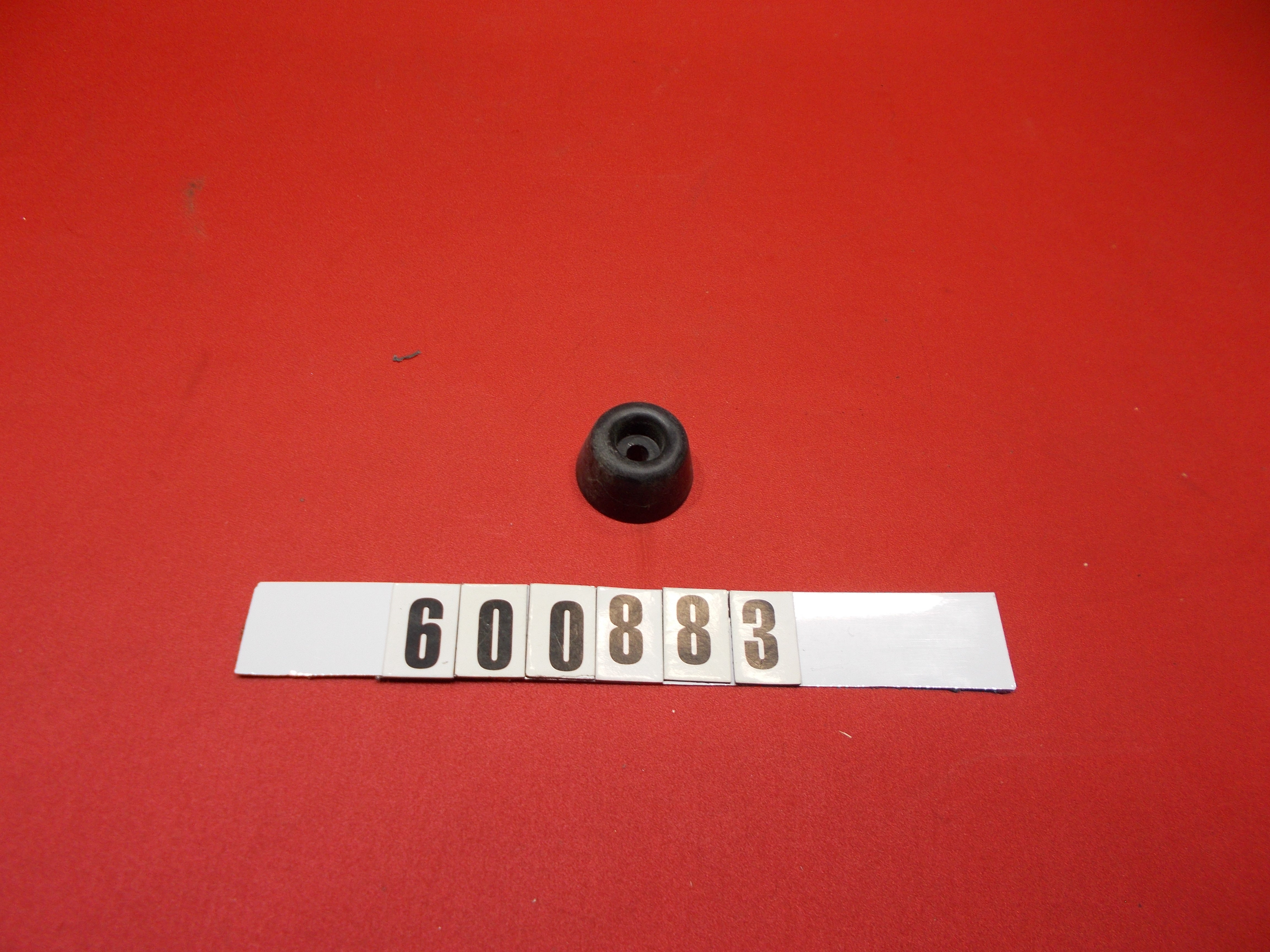 BUMPER-RUBBER VRS MCMASTER 9540K27
