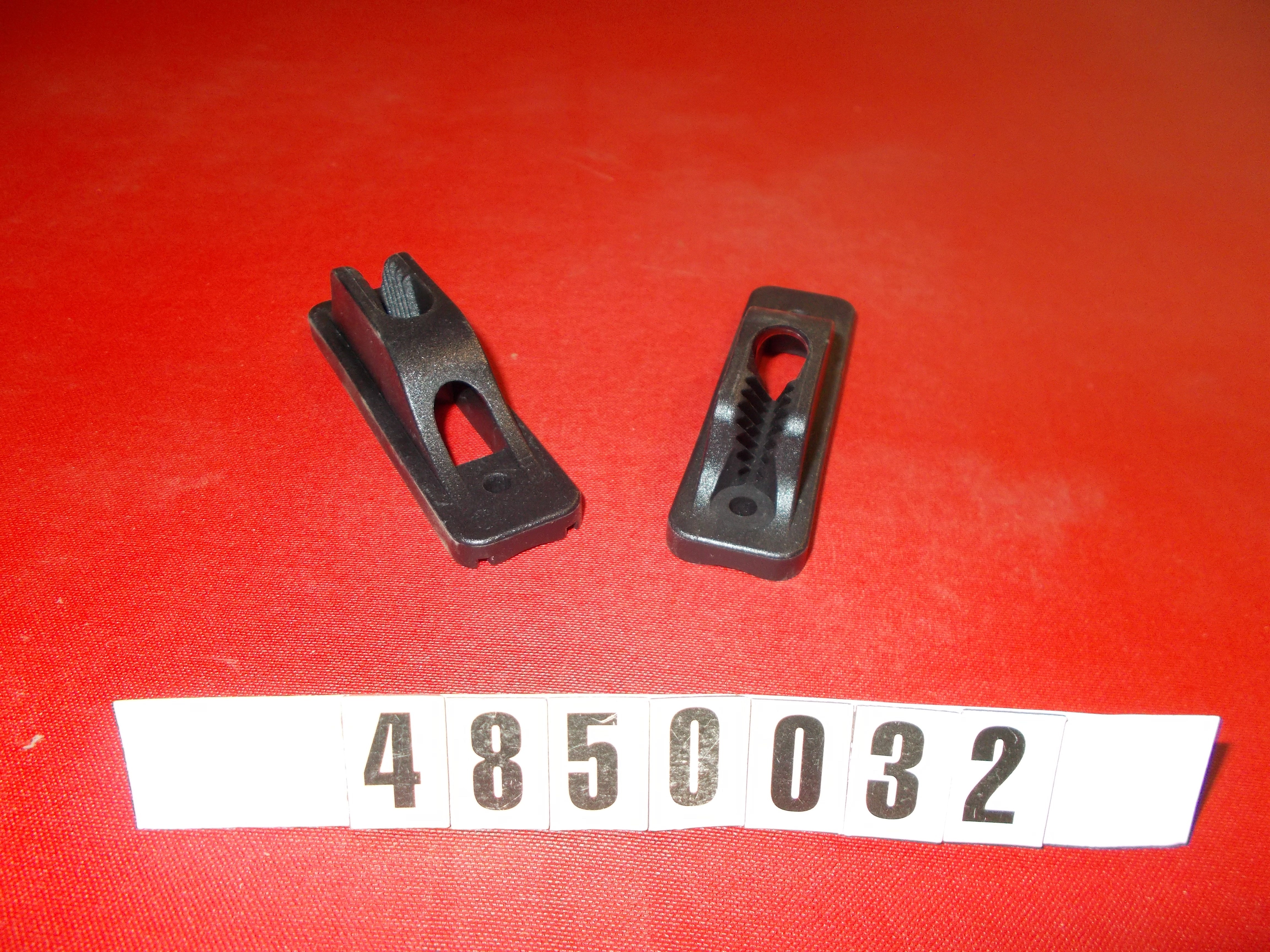 COVER- ROPE SYSTEM CLEAT PORTION FOR MOORINGCOVER