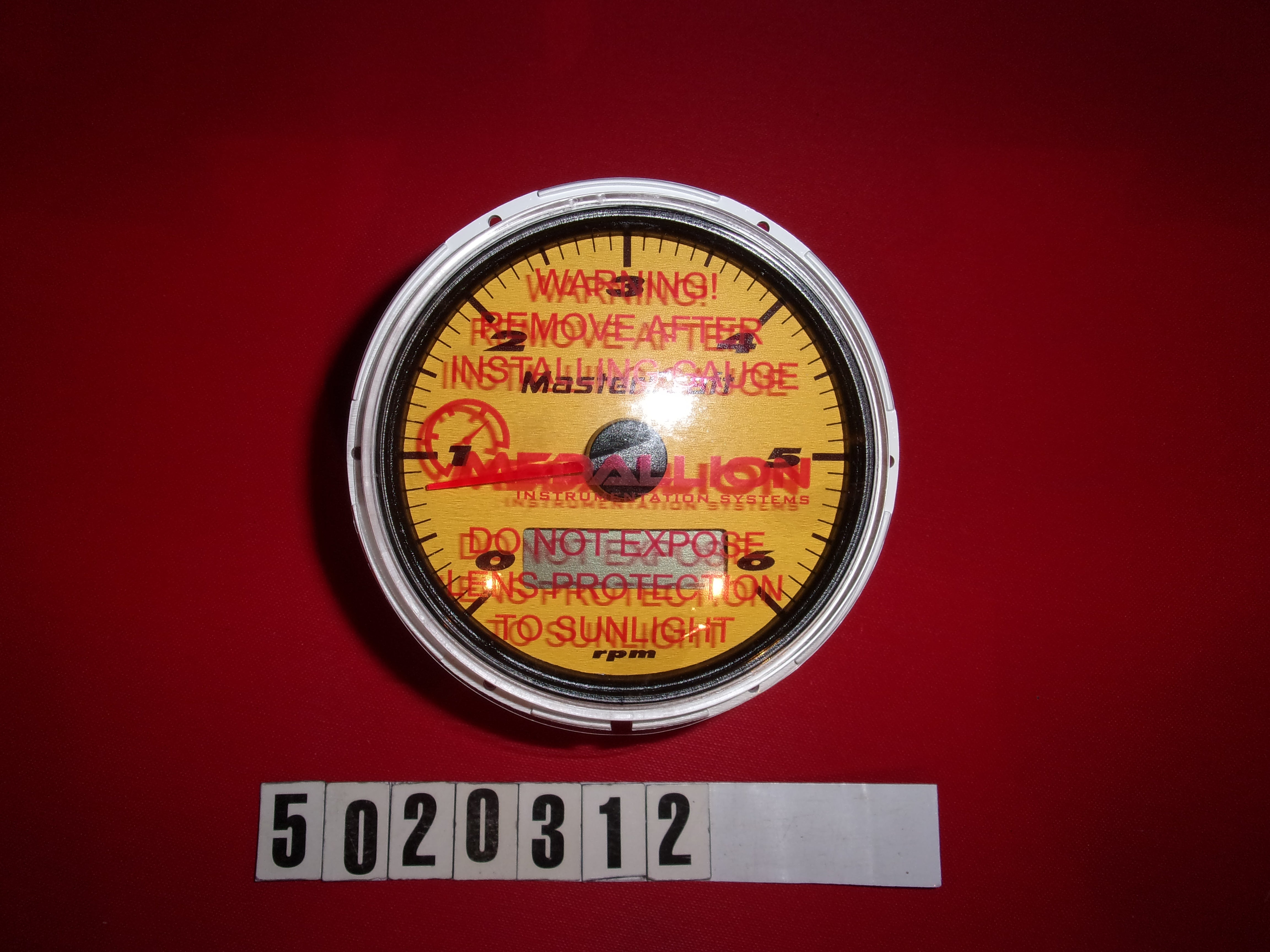 GAUGE-TACH/HR YELLOW 03-05