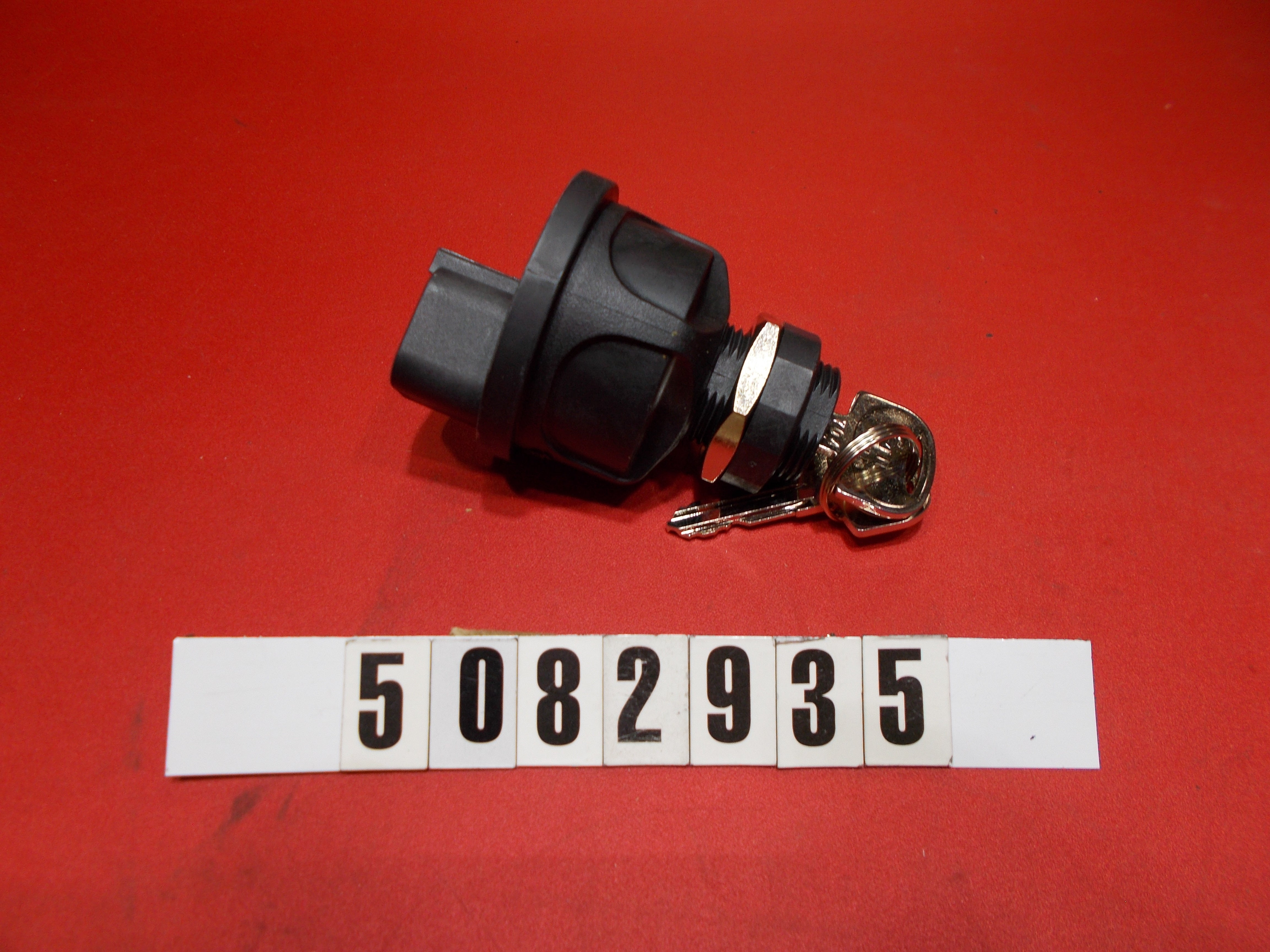 Replaced by Part# 501302600 : SWITCH-IGNITION NXT20 '15