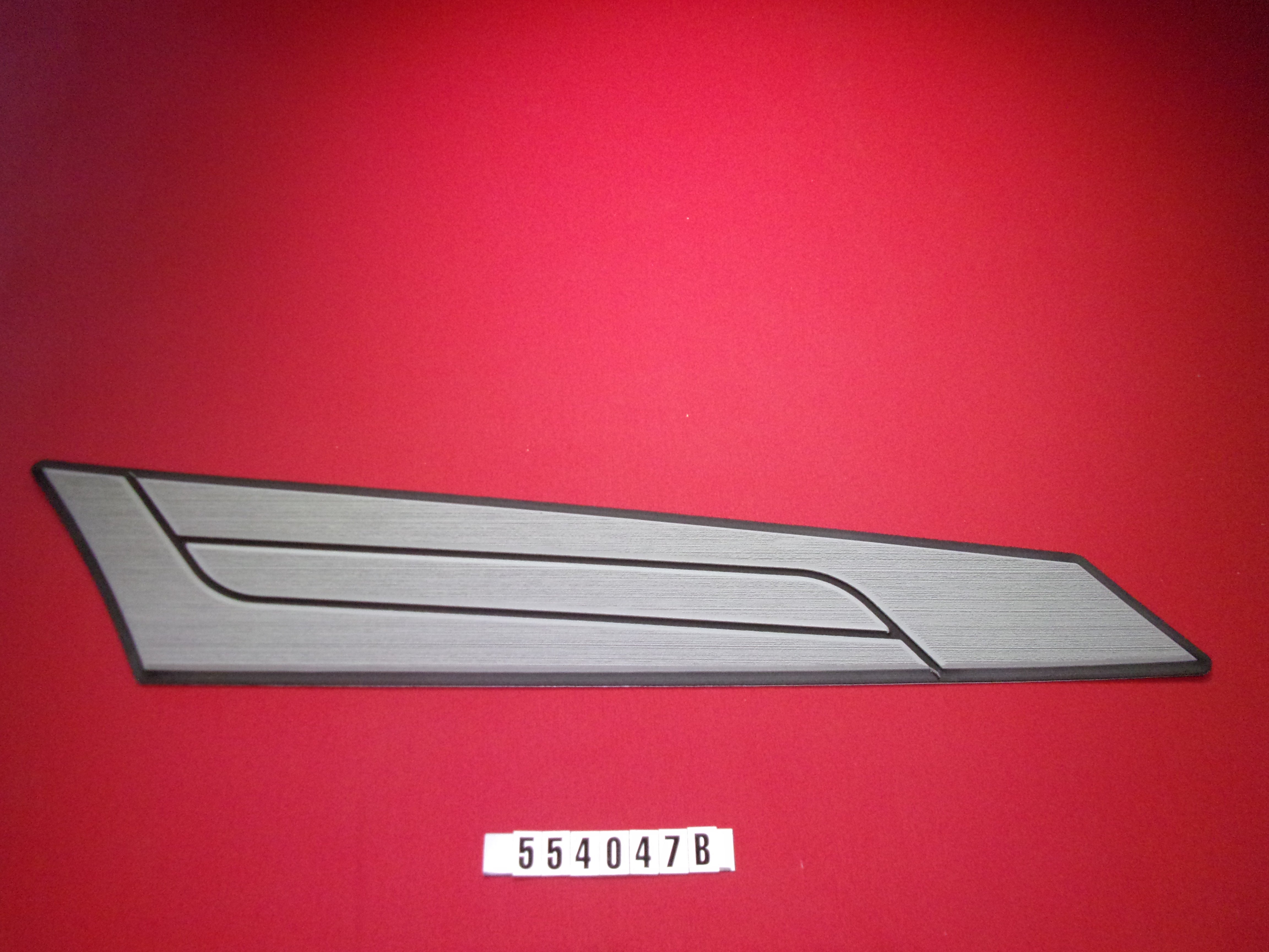 PAD-STBD GUNNEL FWD GRAY X24/X22 REV B '19