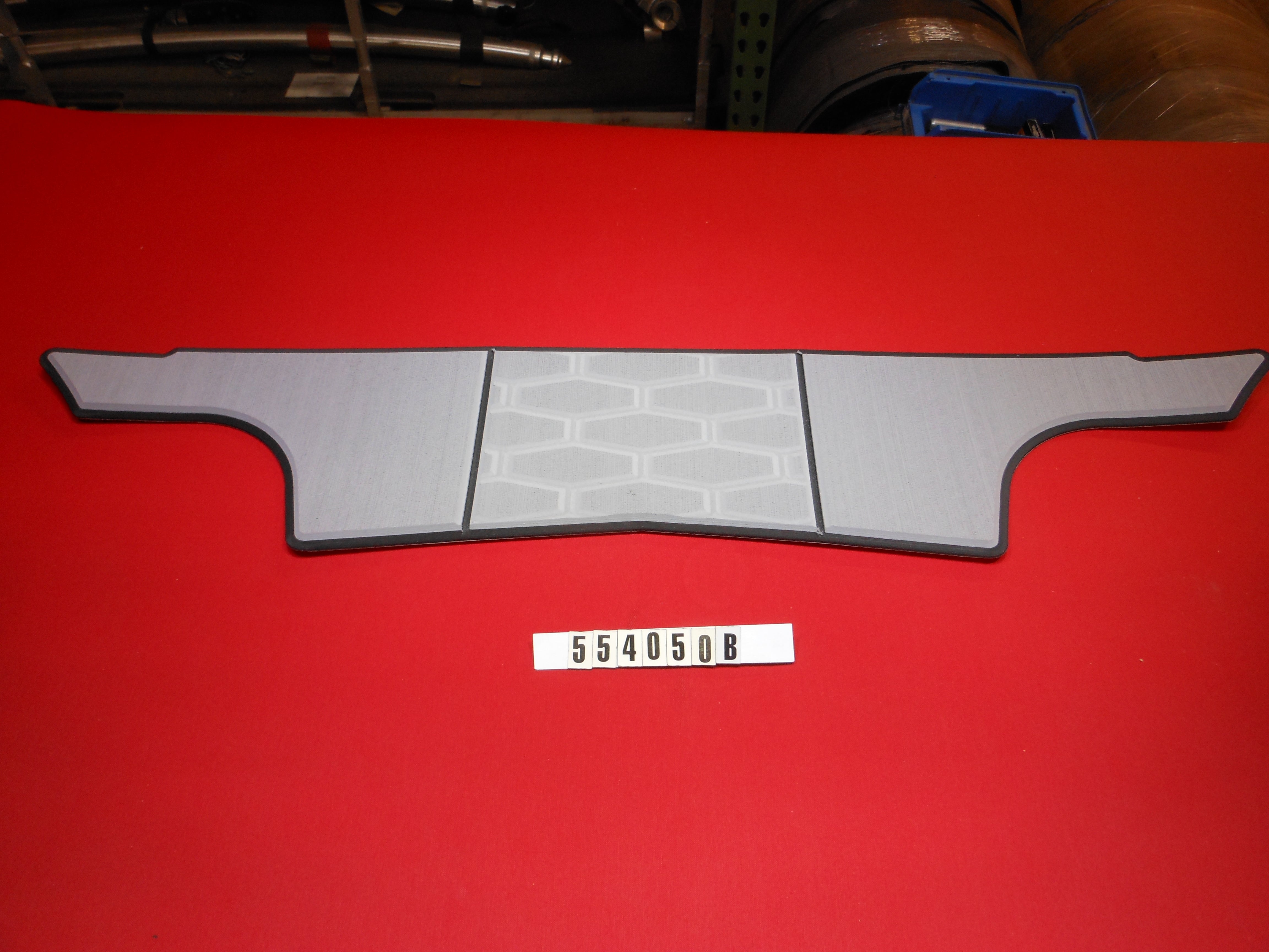 PAD - LOUNGE TRANSOM STEP - CENTER HATCH - GRAY X22 X24