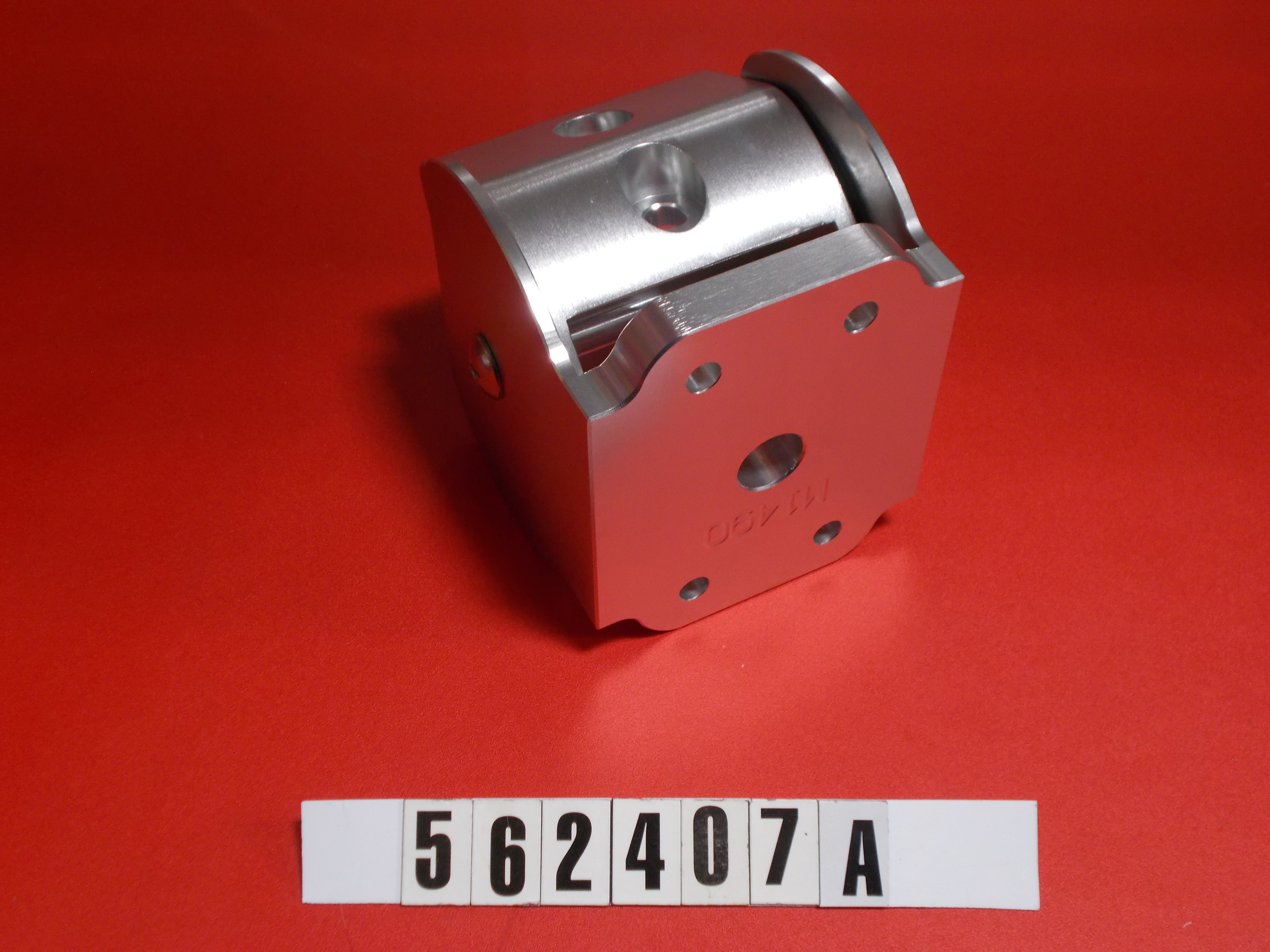 HINGE-ARMREST XSTAR REVA