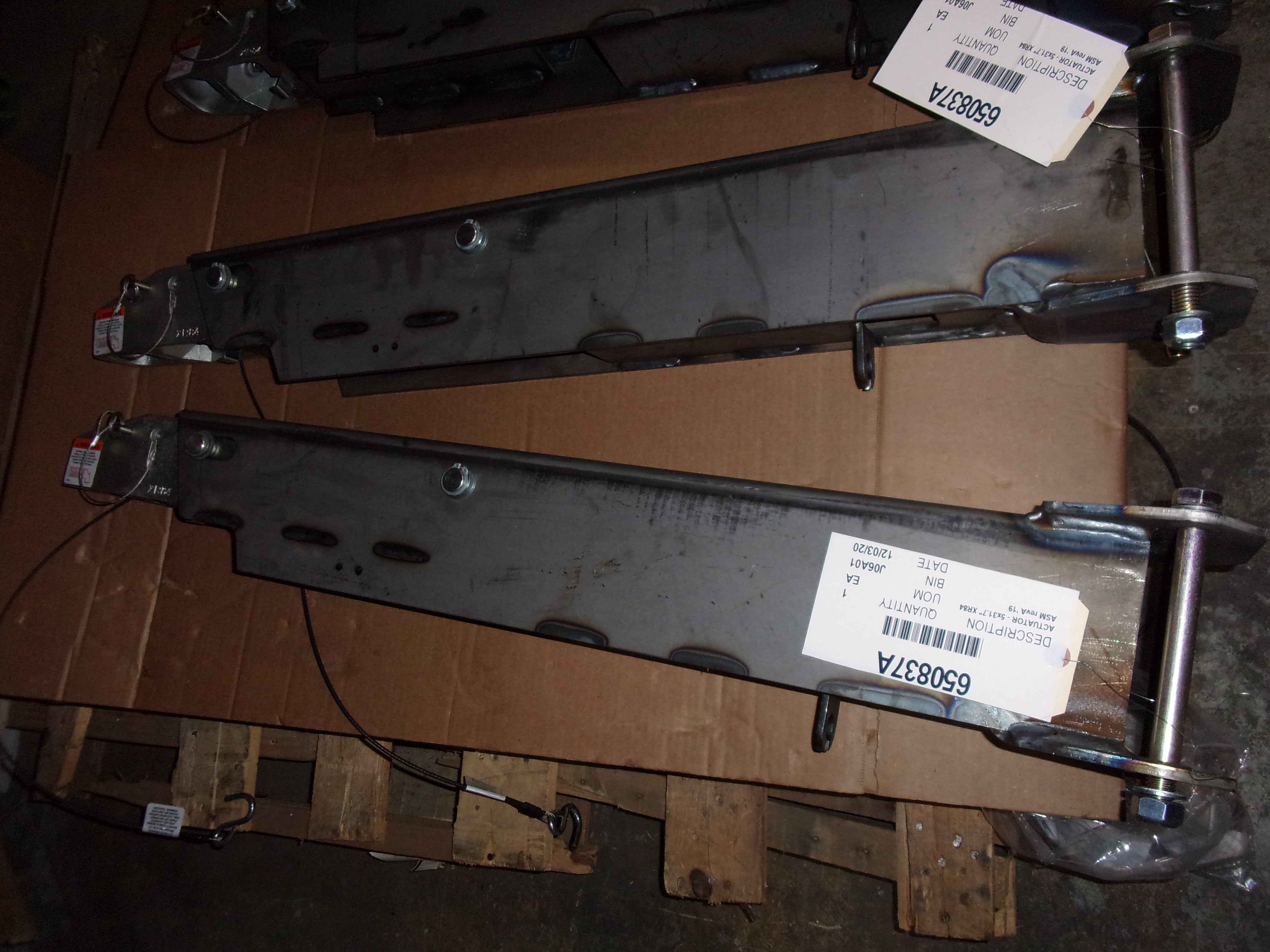 ACTUATOR - 5x31.7" XR84 ASM revA '19 WILL COME UNPAINTED