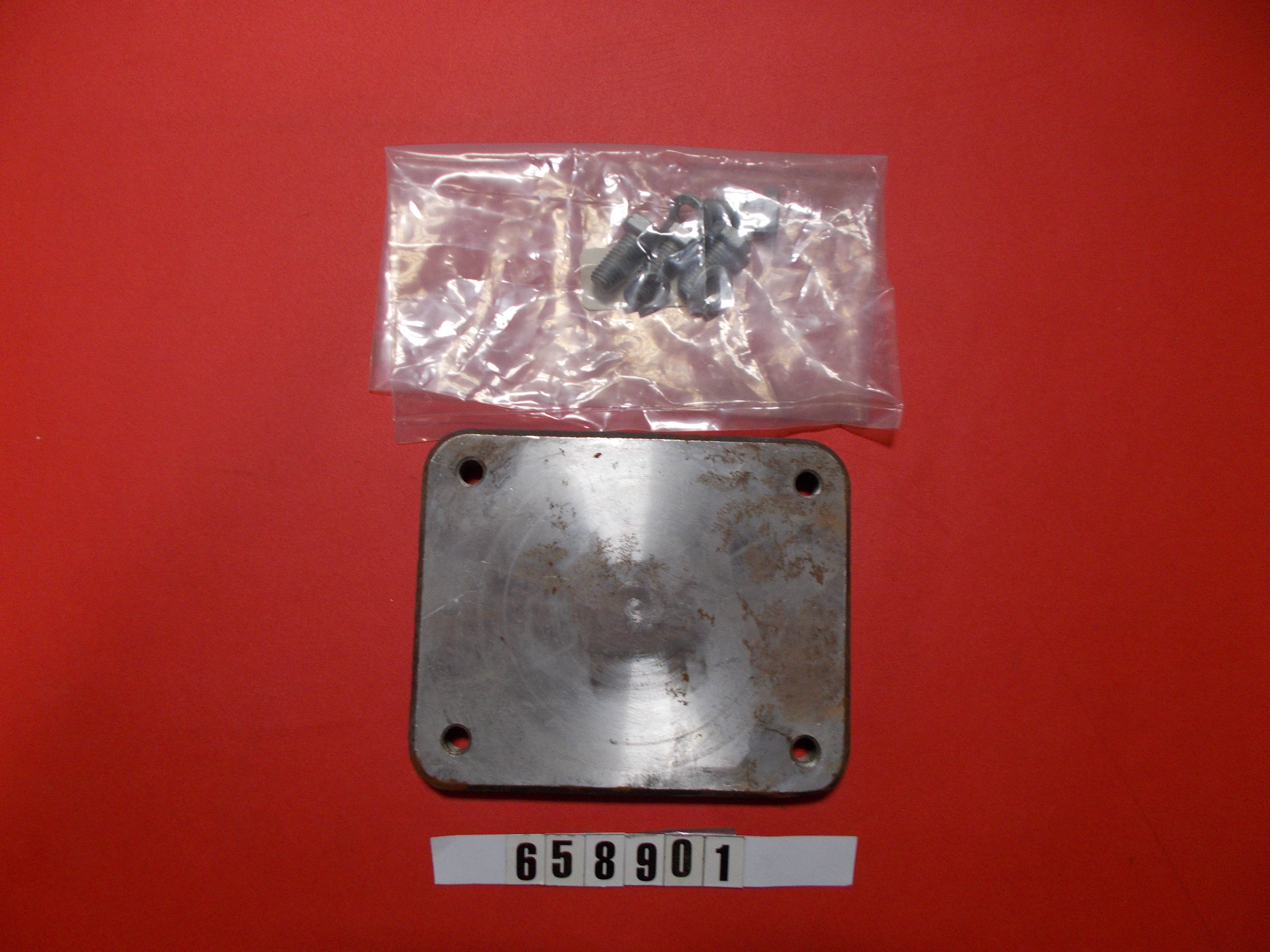 MOUNTING PLATEJACK TRAILER '09 FULTON JACK 500277 MC Parts Depot